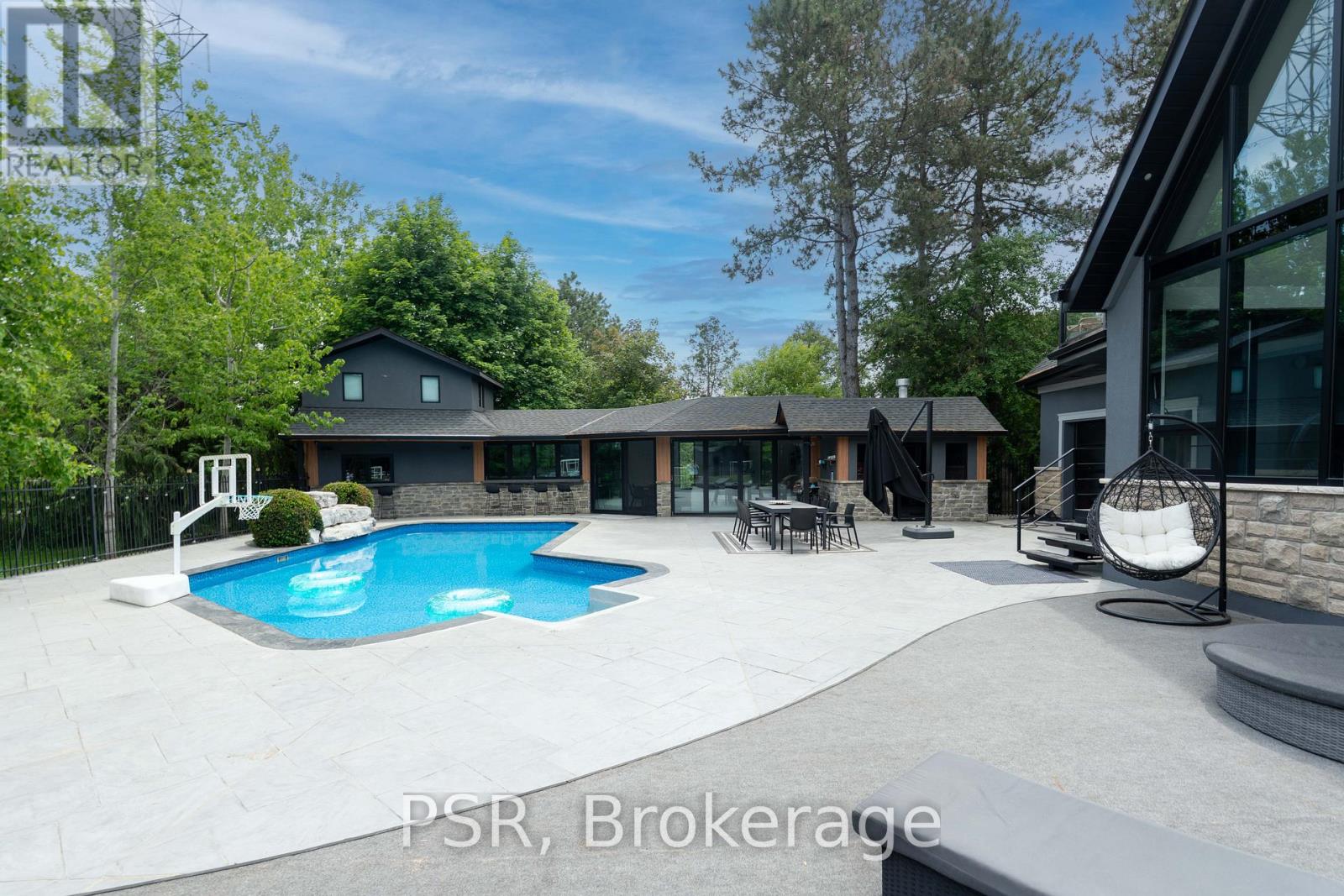 140 Ravendale Court, Vaughan, Ontario  L0J 1C0 - Photo 37 - N12843666