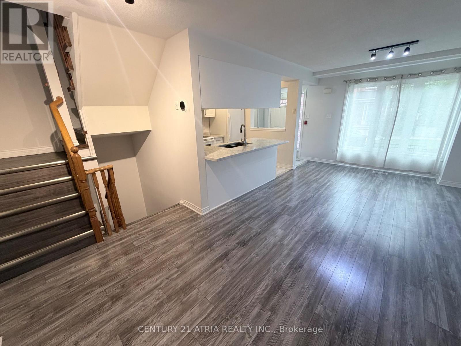 54 - 18 Clark Avenue W, Vaughan, Ontario  L4J 8H1 - Photo 3 - N13167190