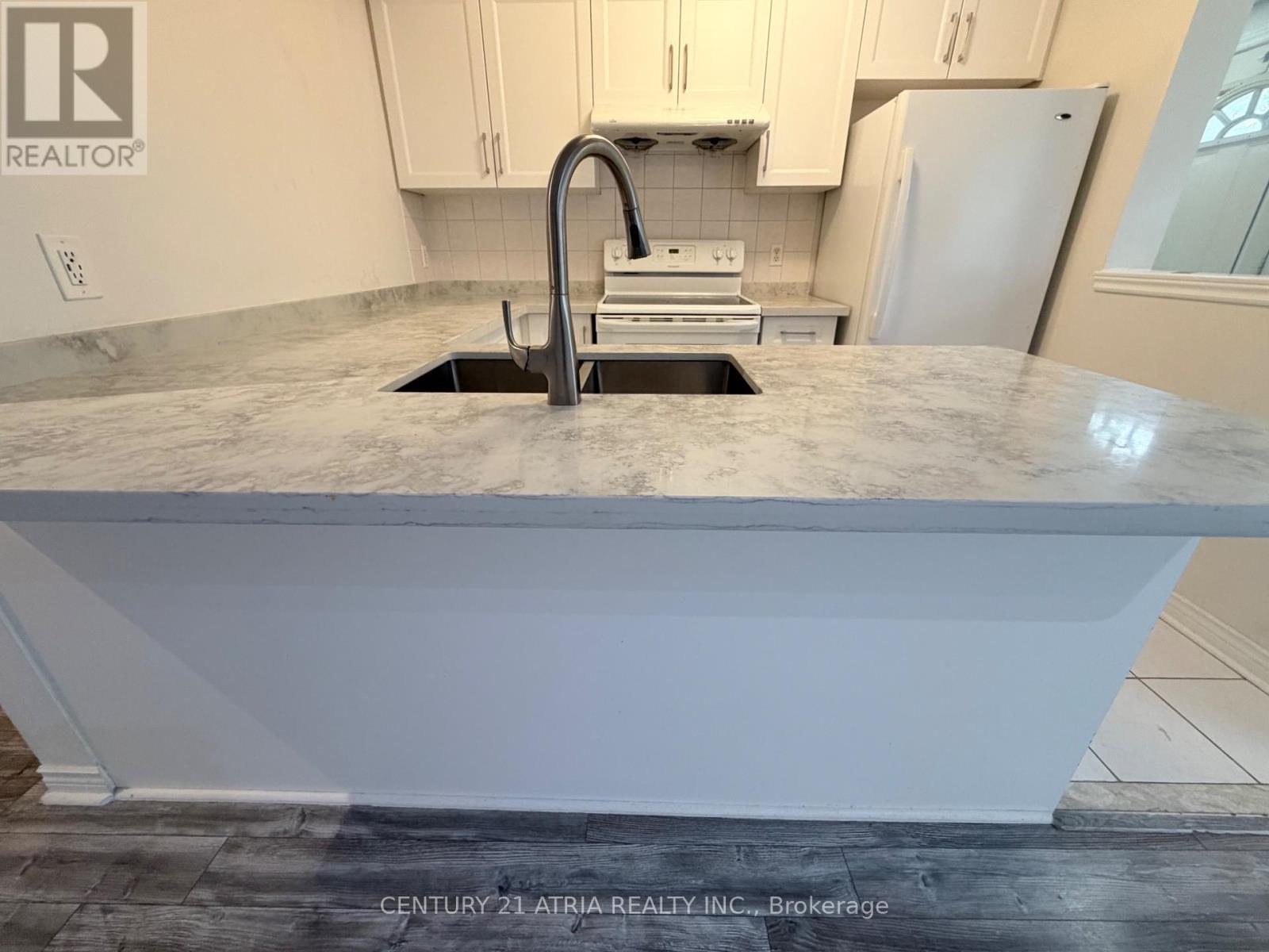 54 - 18 Clark Avenue W, Vaughan, Ontario  L4J 8H1 - Photo 4 - N13167190