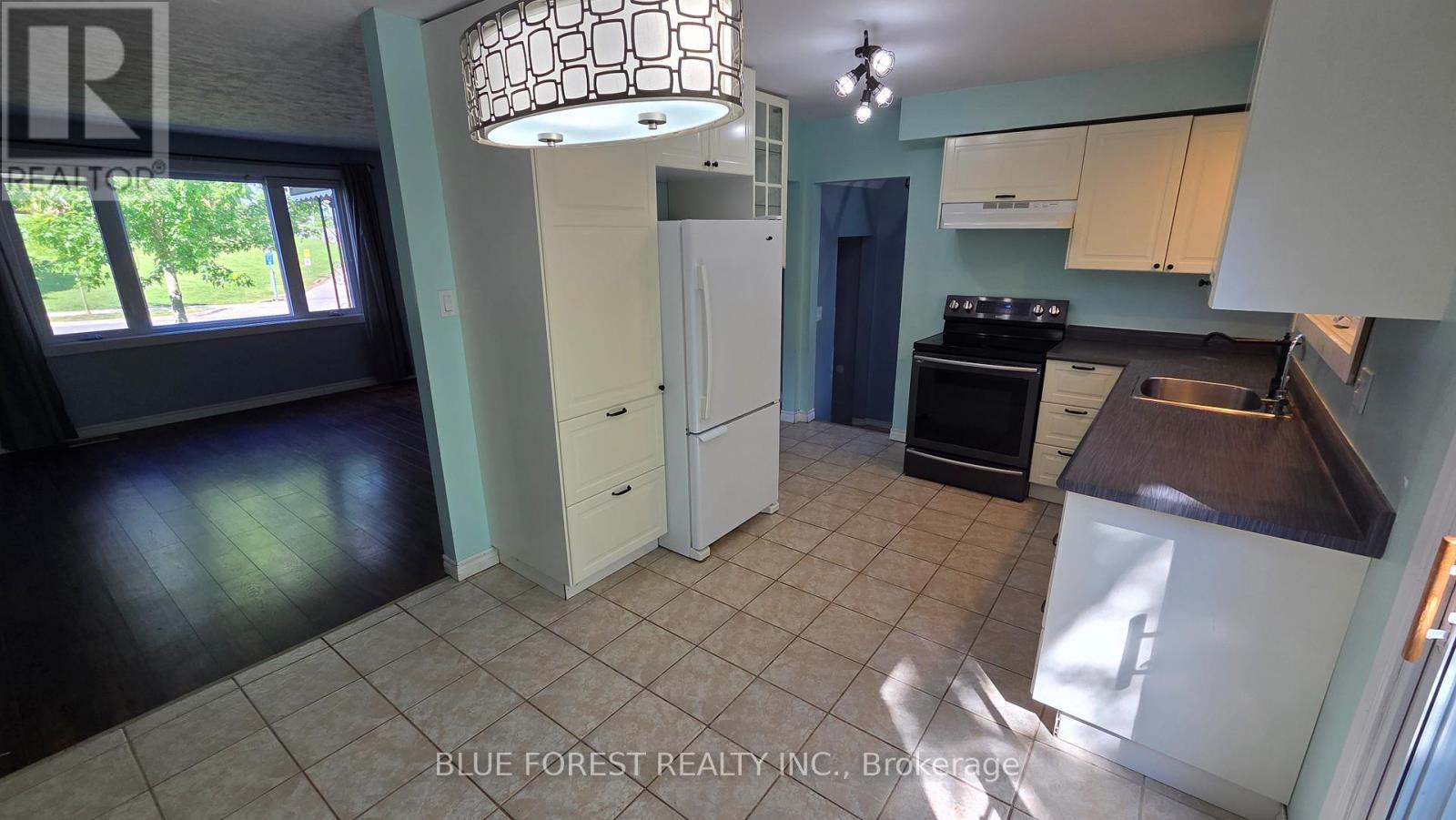 230 Cairn Street, London South, Ontario  N5Z 3W7 - Photo 8 - X13410518