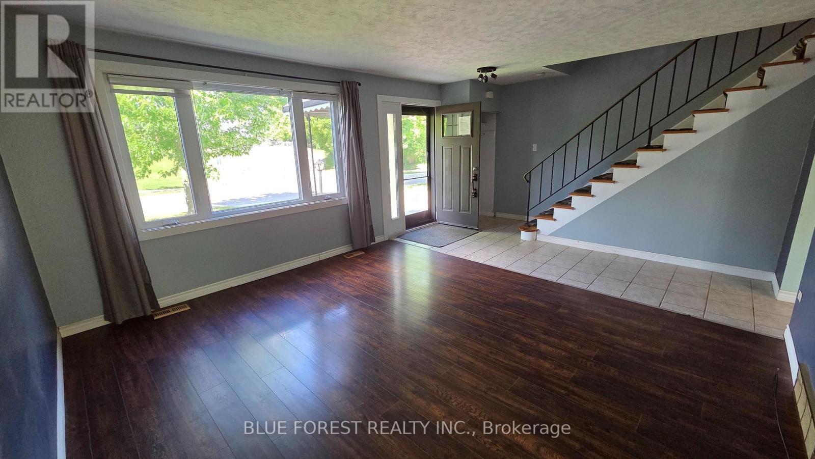 230 Cairn Street, London South, Ontario  N5Z 3W7 - Photo 3 - X13410518