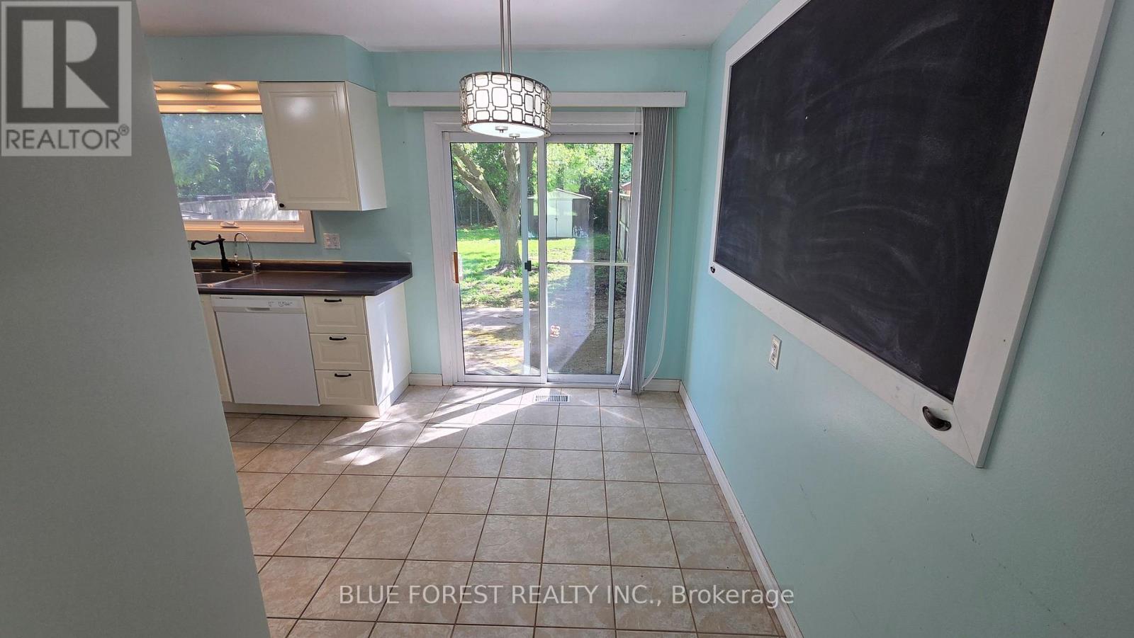 230 Cairn Street, London South, Ontario  N5Z 3W7 - Photo 7 - X13410518