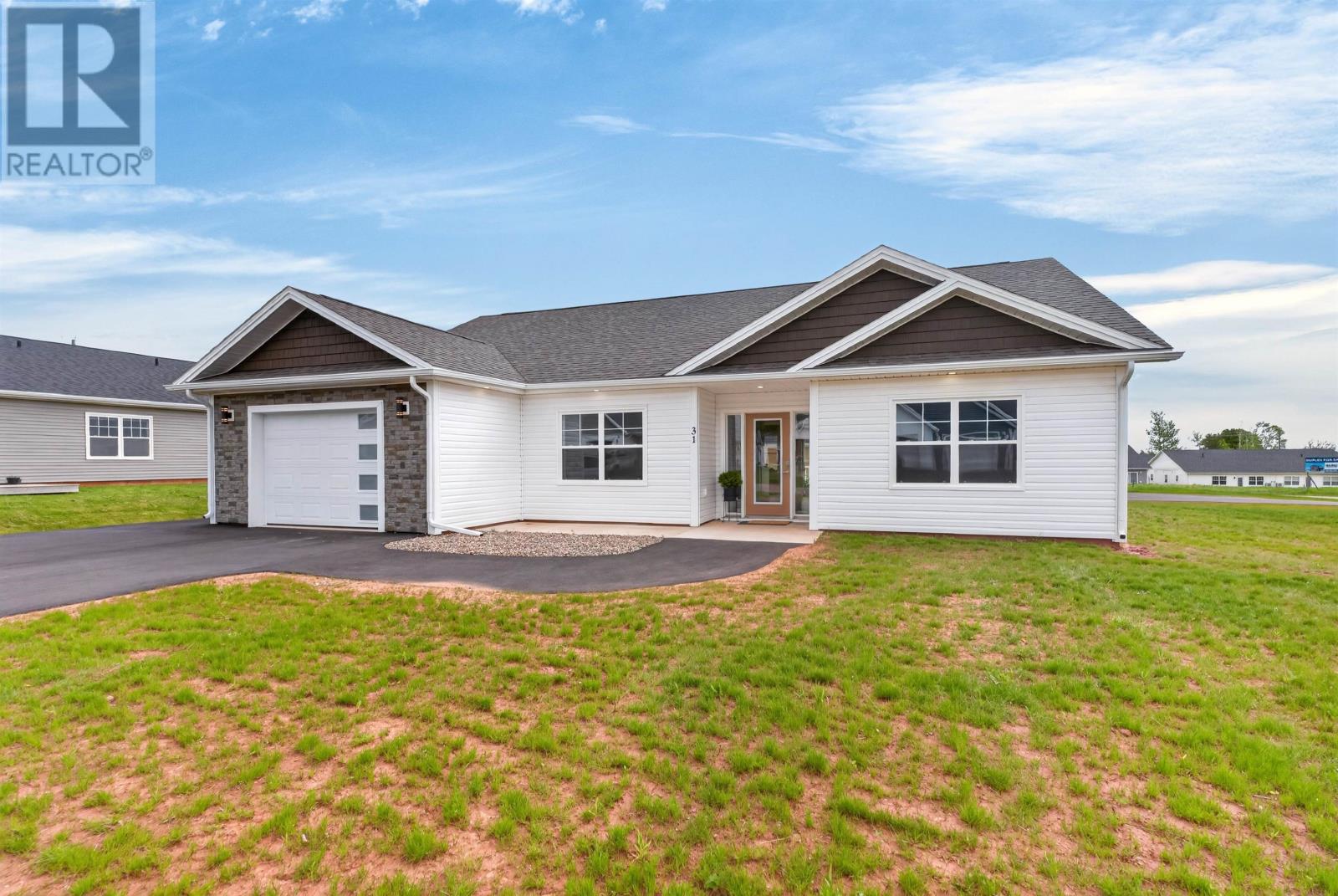 31 Loggie Drive, Summerside, Prince Edward Island  C1N 0N9 - Photo 4 - 202529518
