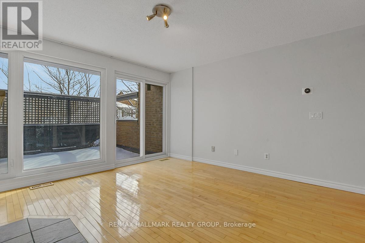 261 Bruyere Street, Ottawa, Ontario  K1N 5E5 - Photo 16 - X13410554