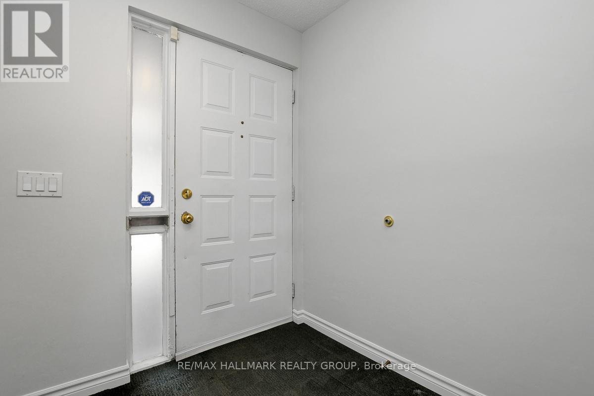 261 Bruyere Street, Ottawa, Ontario  K1N 5E5 - Photo 3 - X13410554