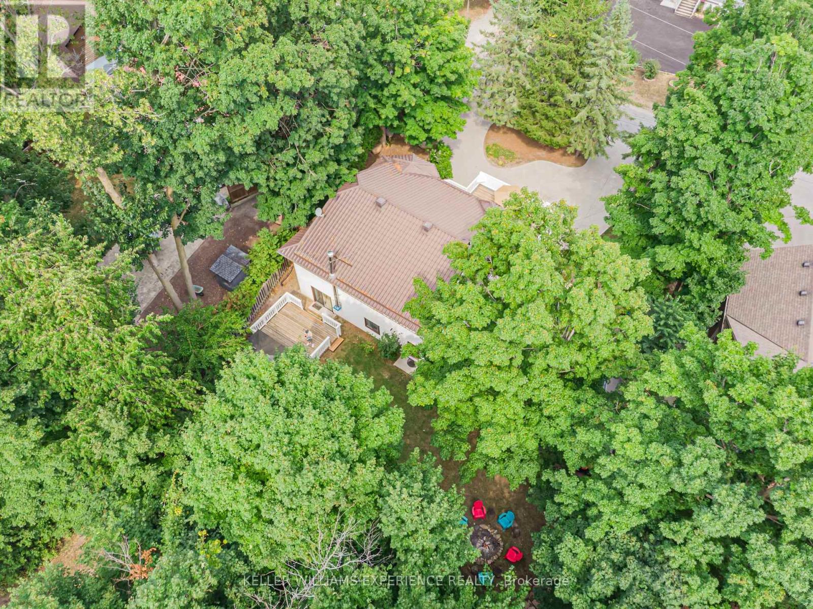 2030 Lilac Drive, Innisfil, Ontario  L9S 1Y9 - Photo 4 - N13248144