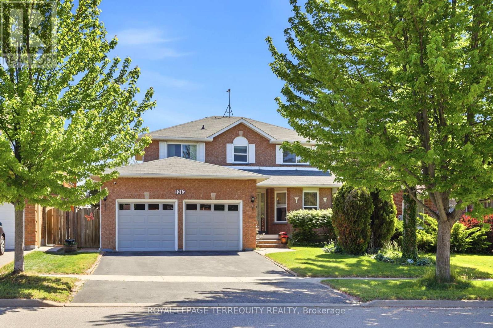 1913 Rosebank Road, Pickering, Ontario  L1V 1P7 - Photo 3 - E13410582