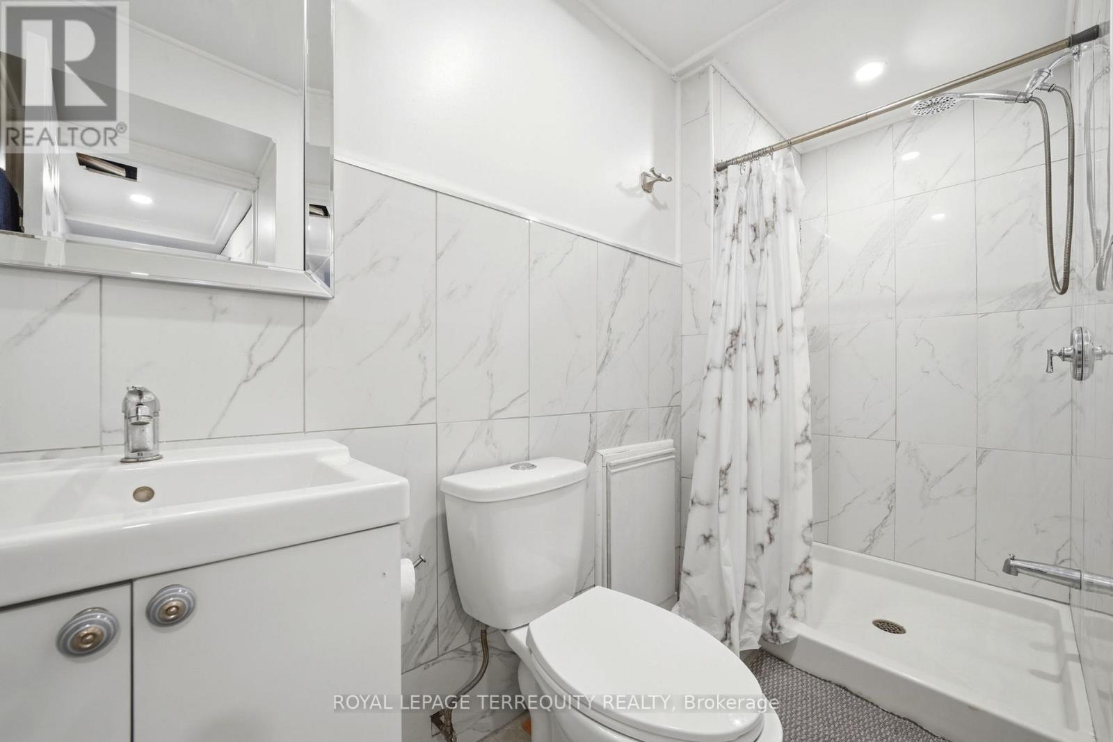 1913 Rosebank Road, Pickering, Ontario  L1V 1P7 - Photo 38 - E13410582
