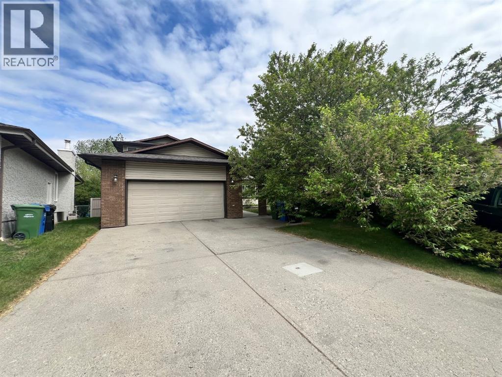 436 Ranchridge Bay NW, Calgary, Alberta  T3G 1V6 - Photo 1 - A2301281