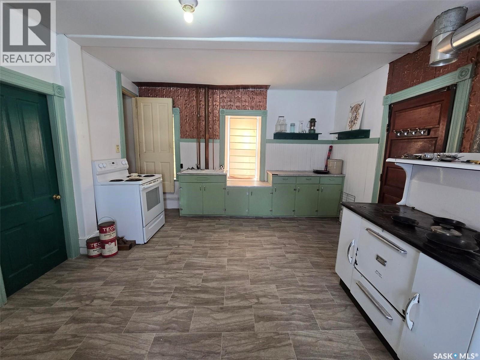 934 Main Street, Broadview, Saskatchewan S0G 0K0 - Photo 17 - SK038053