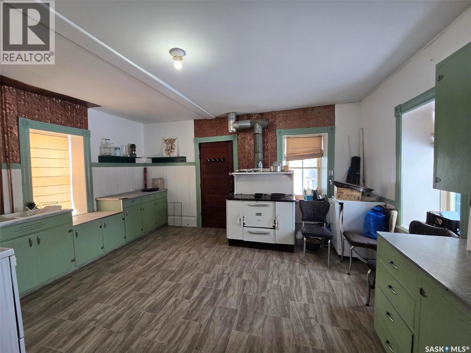 934 Main Street, Broadview, Saskatchewan S0G 0K0 - Photo 14 - SK038053
