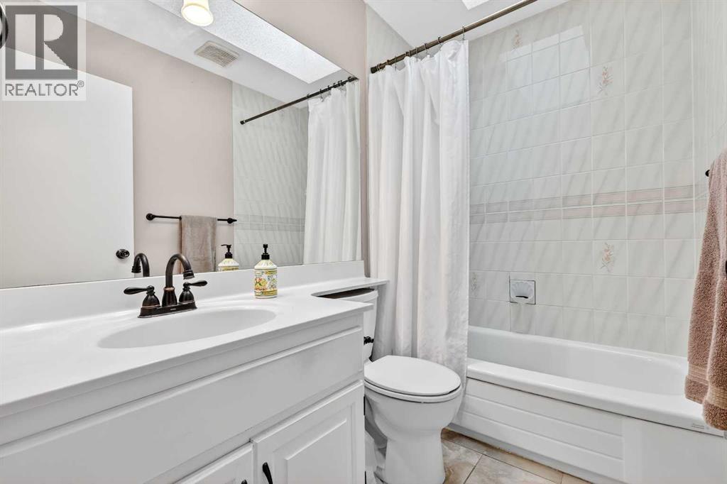 115 Woodpark Terrace SW, Calgary, Alberta  T2W 6E7 - Photo 36 - A2318422