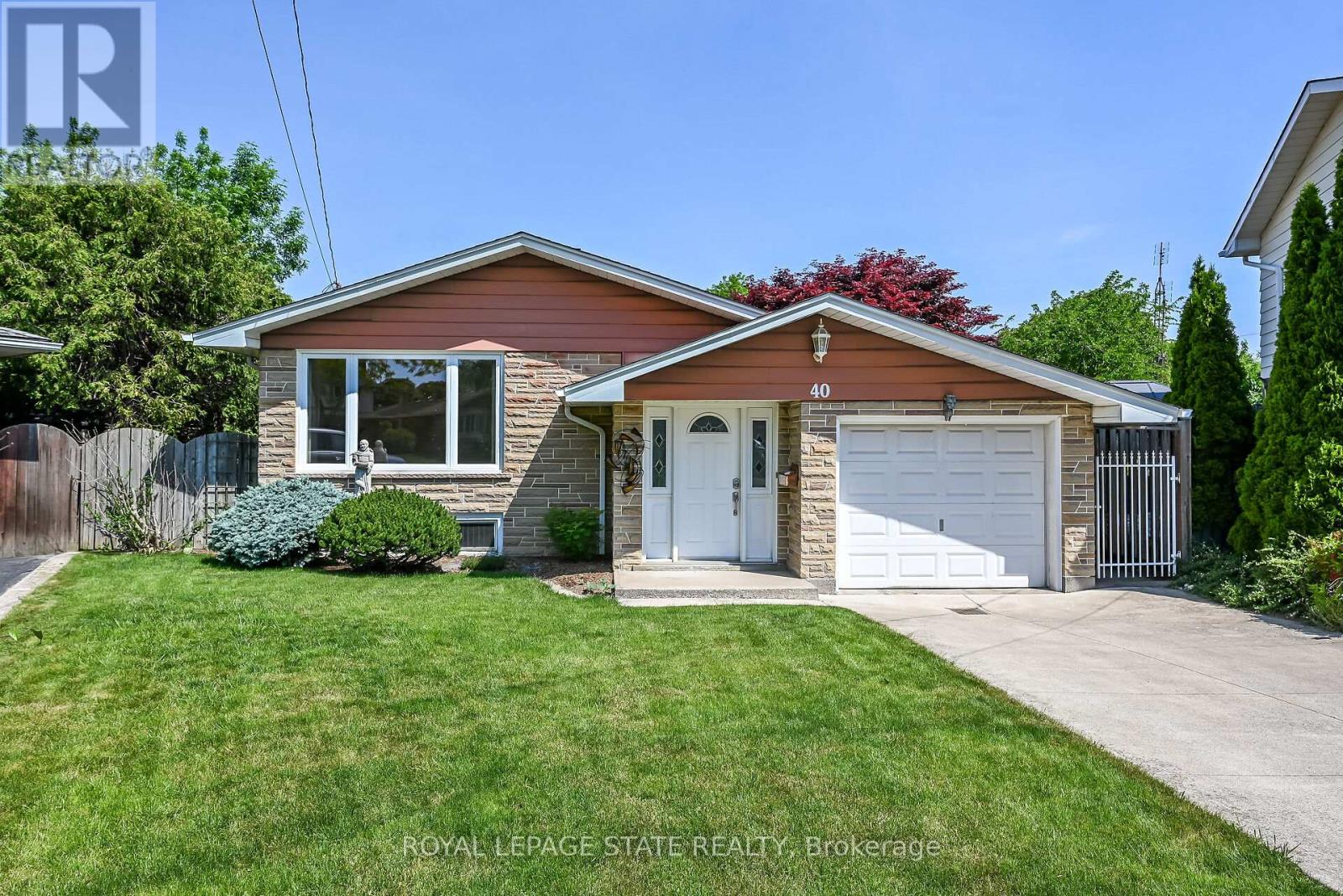40 BERMUDA COURT, Hamilton, Ontario