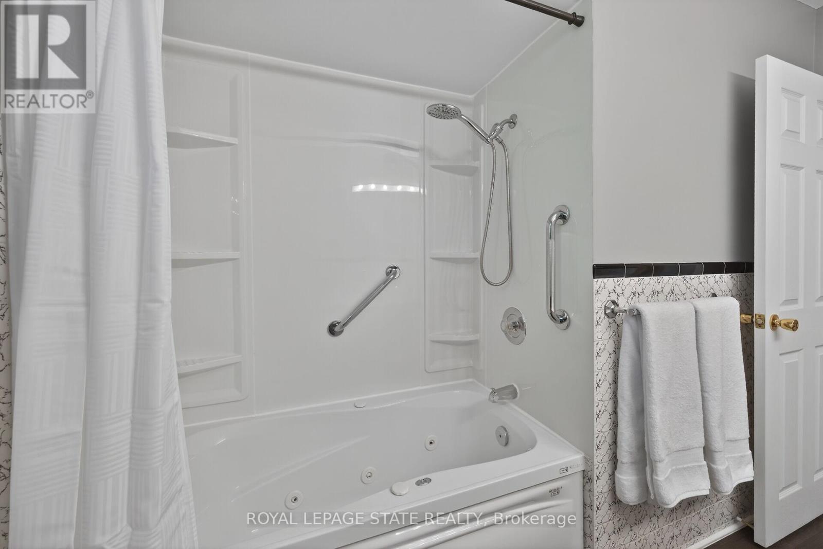 40 Bermuda Court, Hamilton, Ontario  L9C 2J8 - Photo 26 - X13410570
