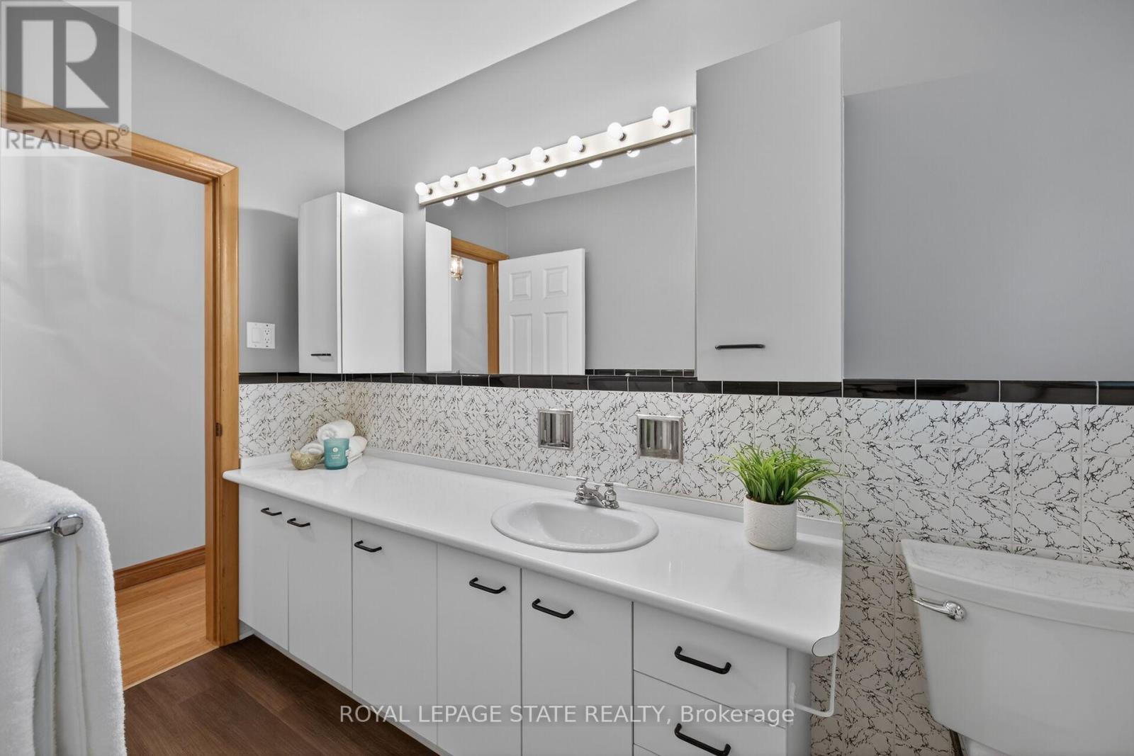 40 Bermuda Court, Hamilton, Ontario  L9C 2J8 - Photo 27 - X13410570
