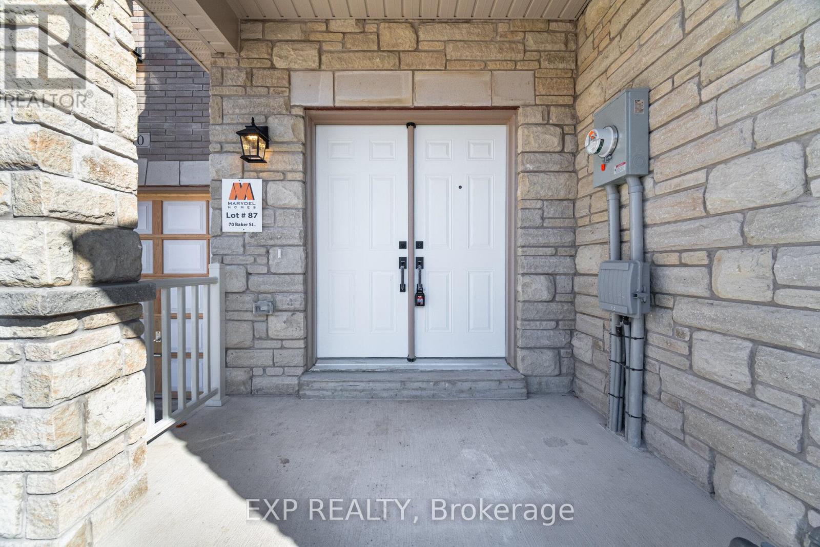 70 Baker Street, Thorold, Ontario  L2V 0N1 - Photo 2 - X13410602
