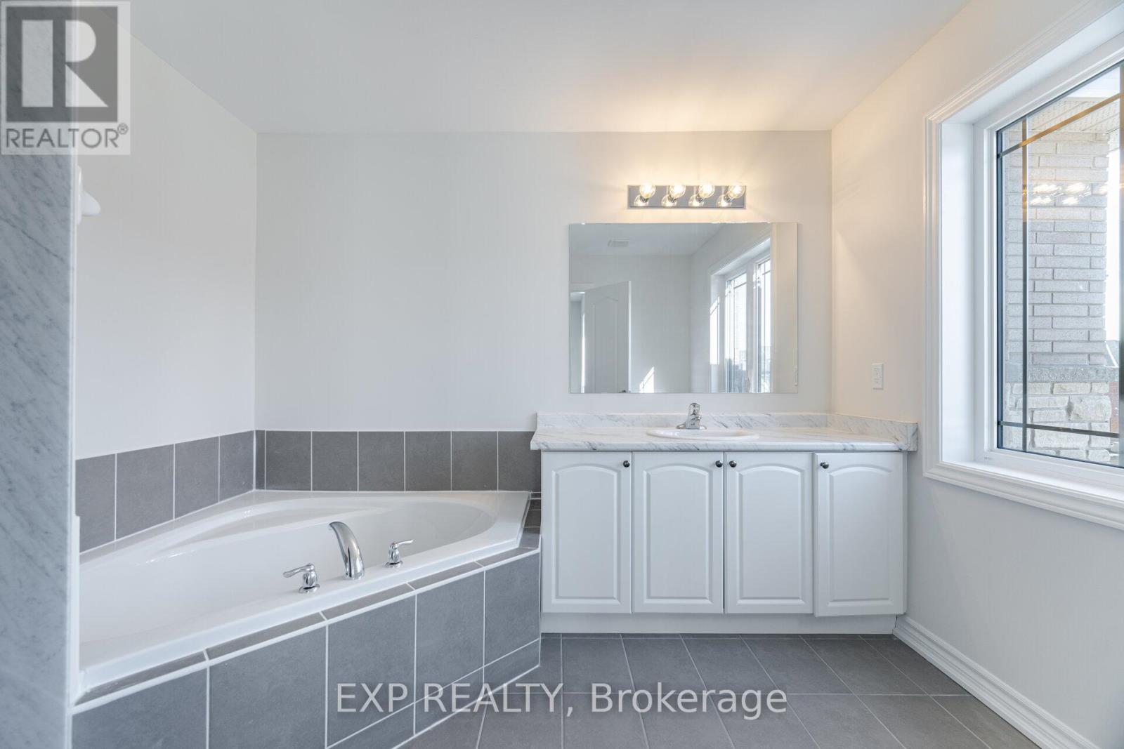 70 Baker Street, Thorold, Ontario  L2V 0N1 - Photo 23 - X13410602