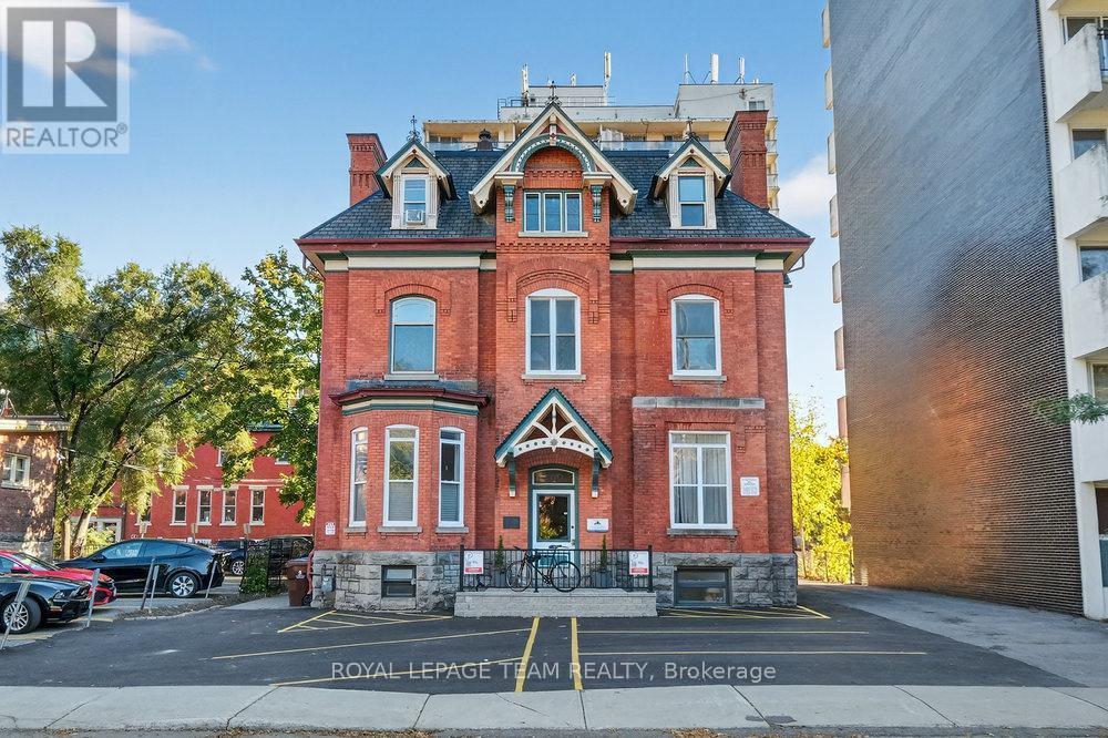 260 SOMERSET STREET W, Ottawa, Ontario