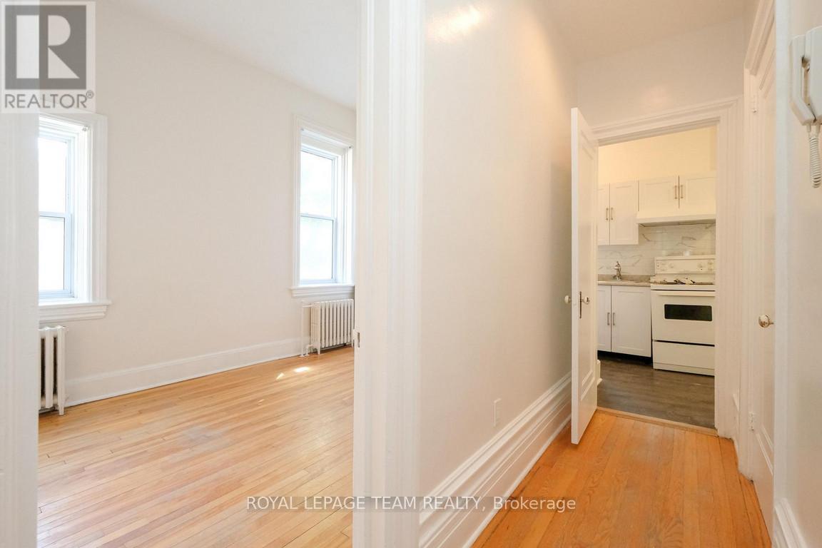 260 Somerset Street W, Ottawa, Ontario  K2P 0J6 - Photo 12 - X13410670