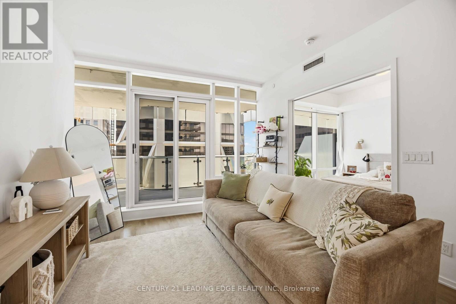 3308 - 1 Bloor Street E, Toronto, Ontario  M4W 0A8 - Photo 19 - C13410416