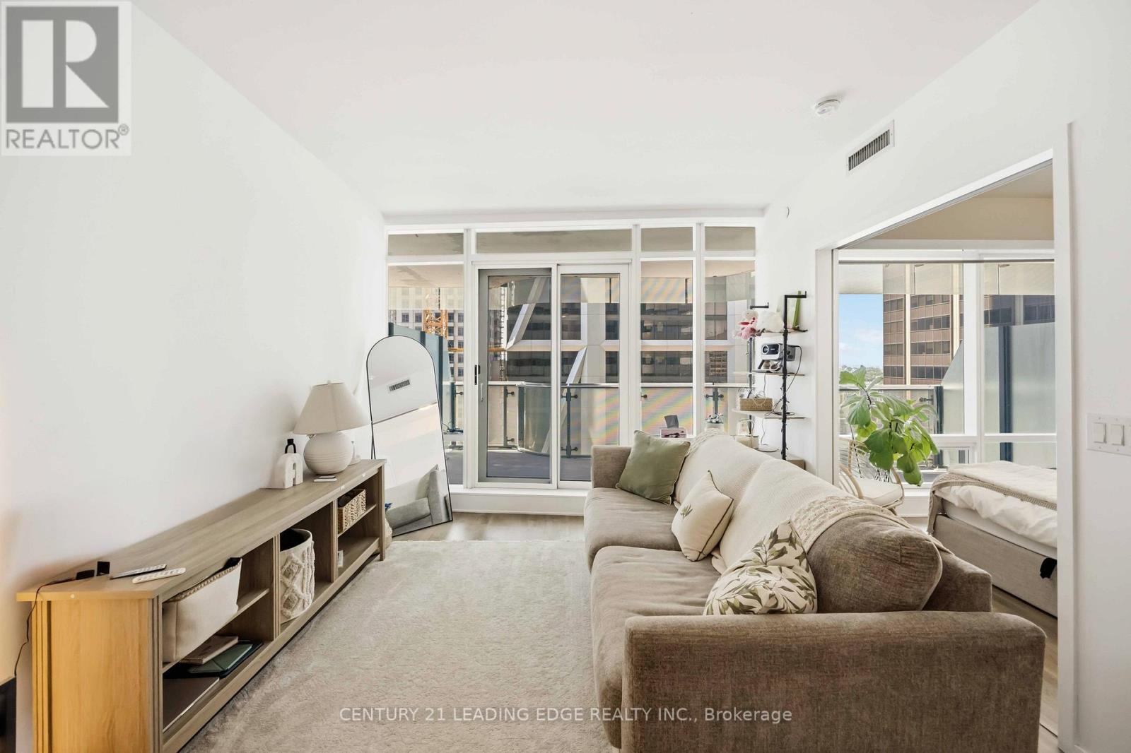 3308 - 1 Bloor Street E, Toronto, Ontario  M4W 0A8 - Photo 18 - C13410416