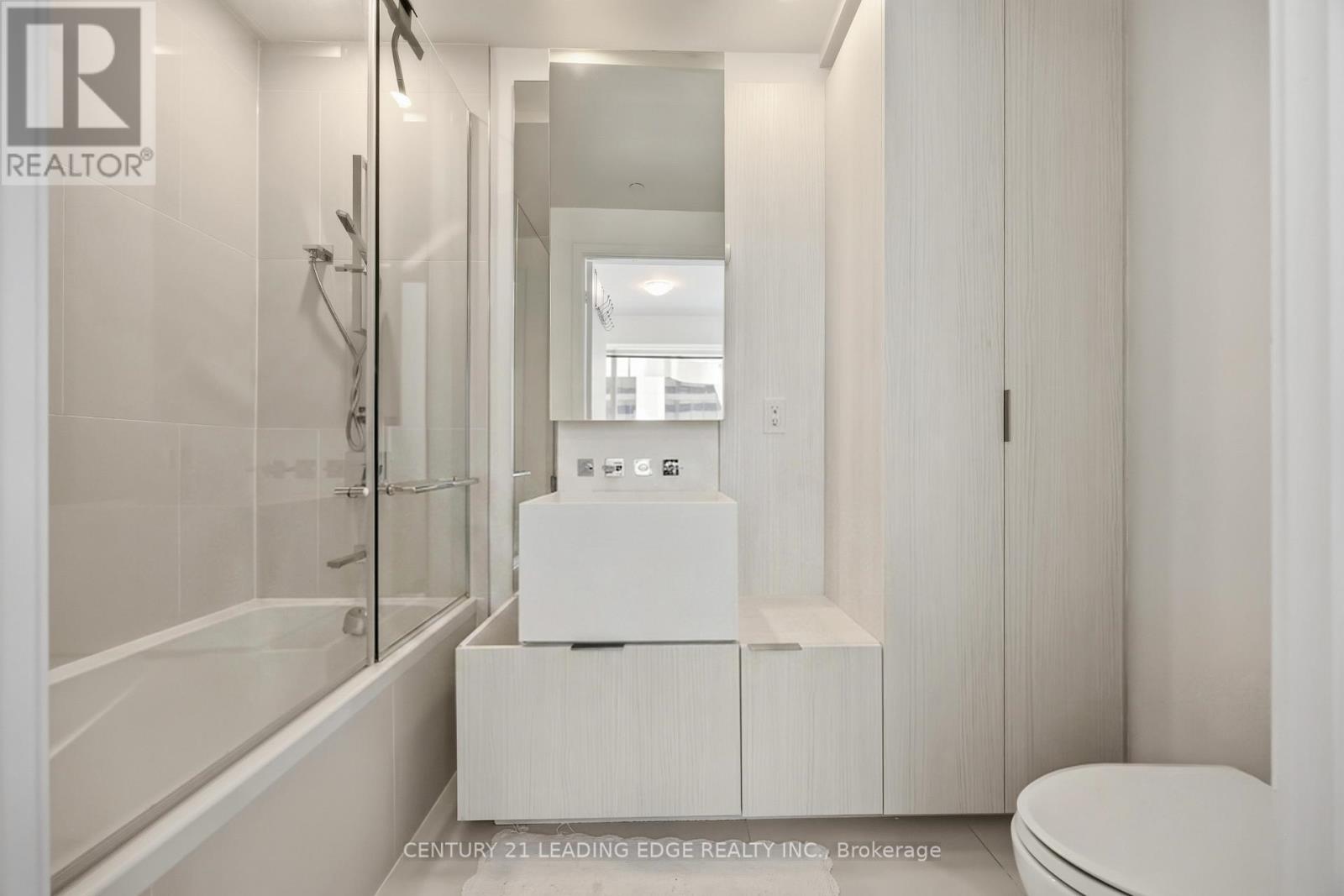 3308 - 1 Bloor Street E, Toronto, Ontario  M4W 0A8 - Photo 25 - C13410416