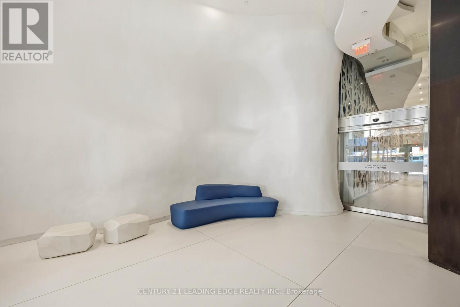 3308 - 1 Bloor Street E, Toronto, Ontario  M4W 0A8 - Photo 4 - C13410416