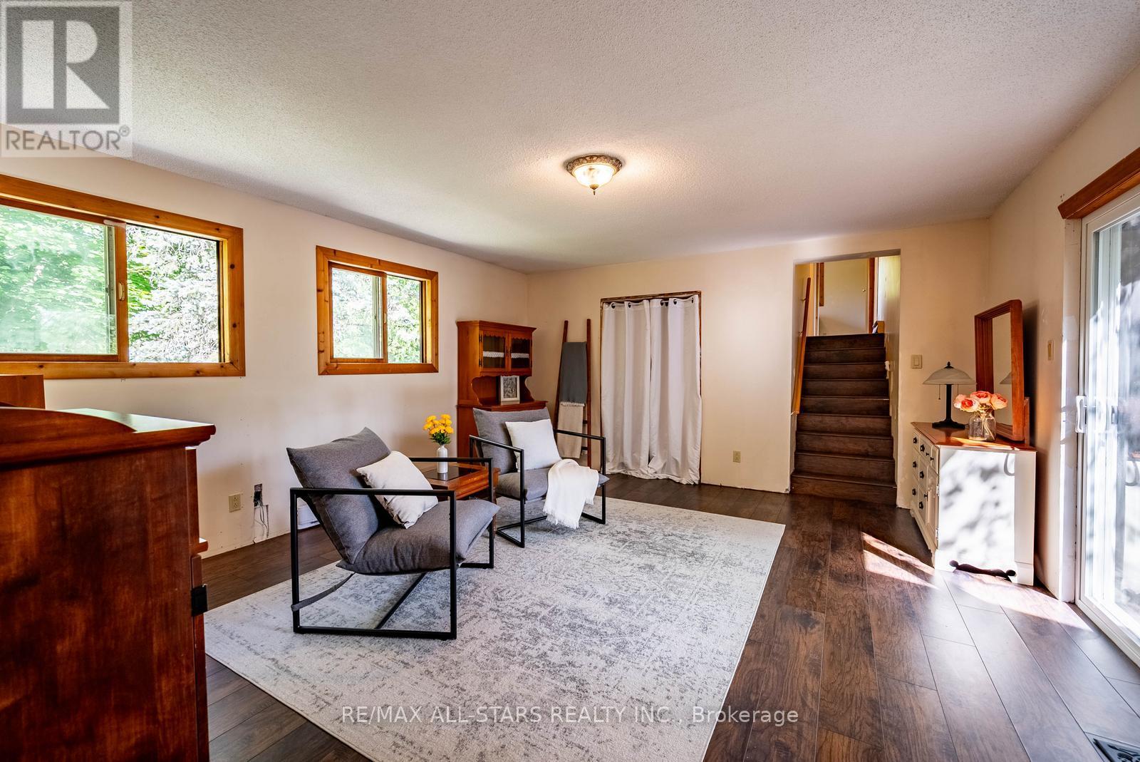 5720 Lakeshore Road, Whitchurch-Stouffville, Ontario  L4A 2Z4 - Photo 10 - N13410656