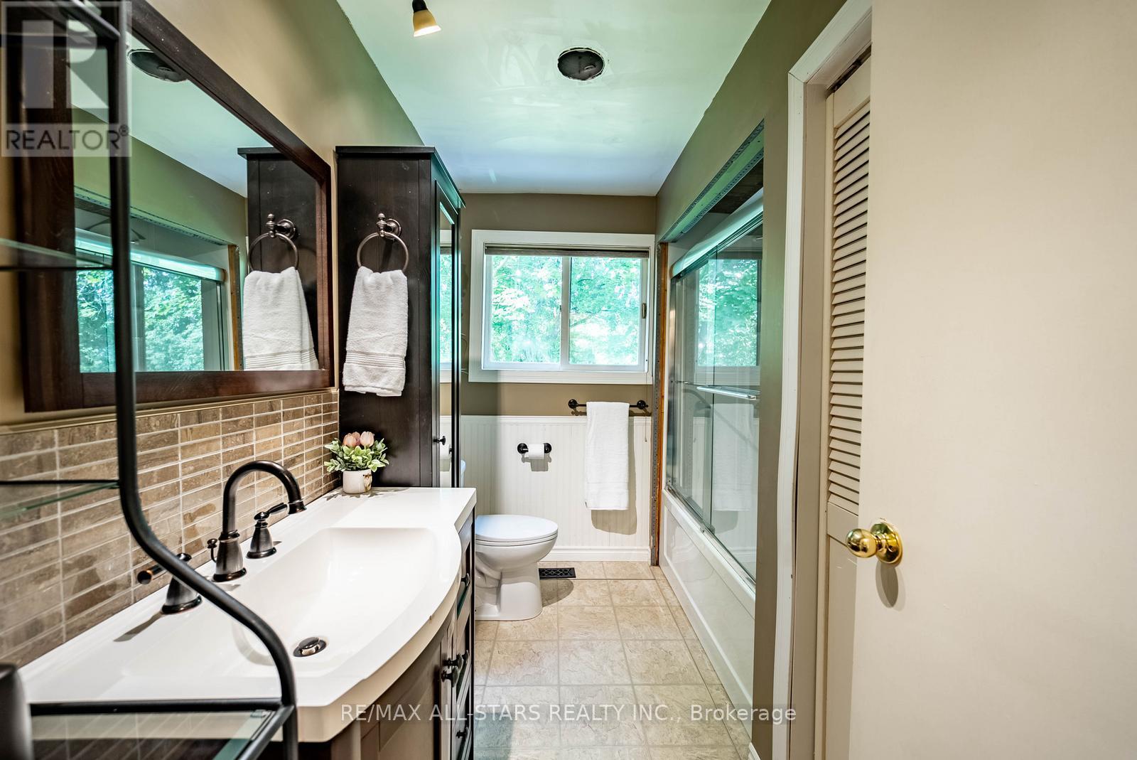 5720 Lakeshore Road, Whitchurch-Stouffville, Ontario  L4A 2Z4 - Photo 12 - N13410656