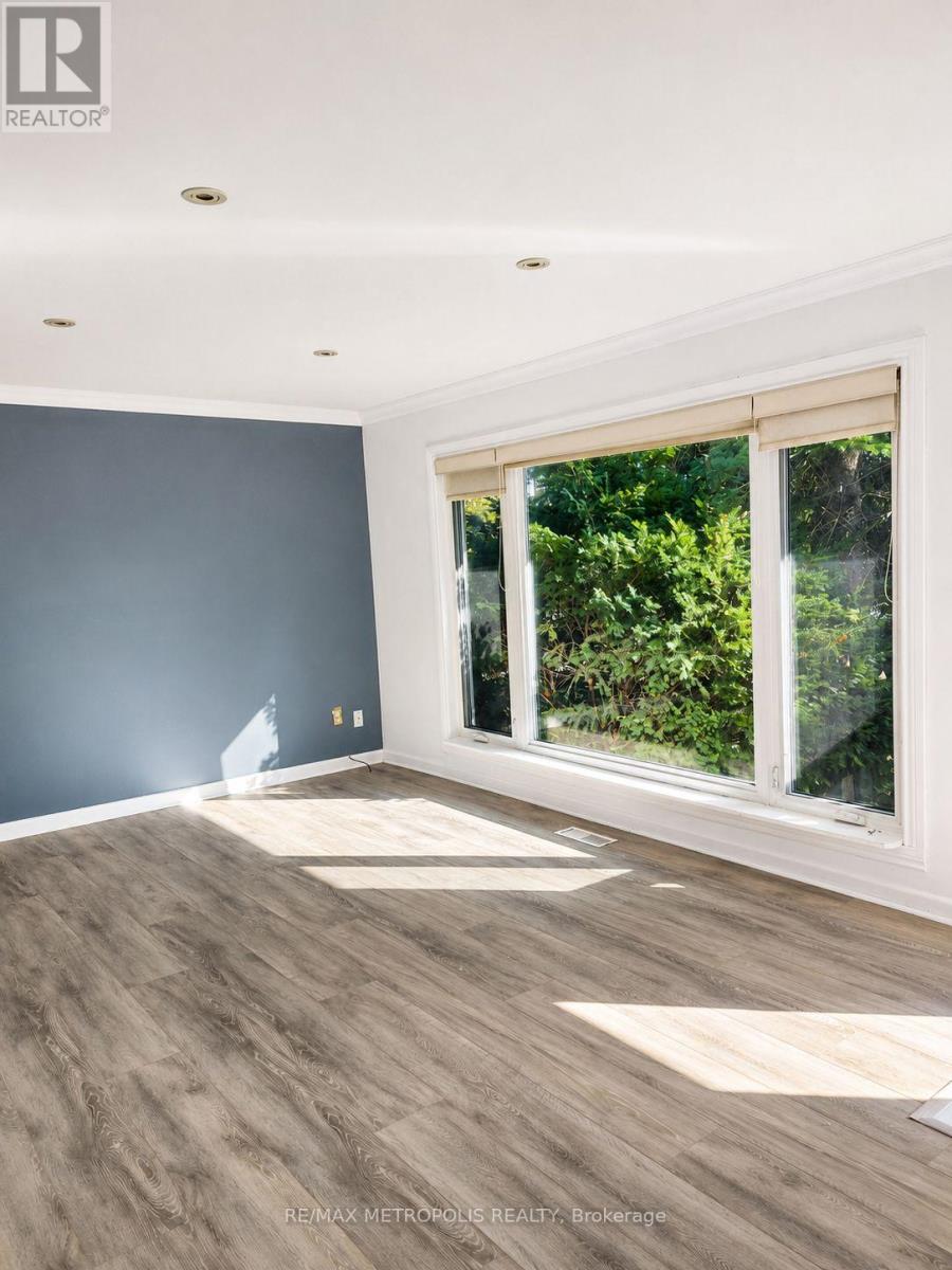 MAIN - 266 NAPIER STREET, Barrie, Ontario