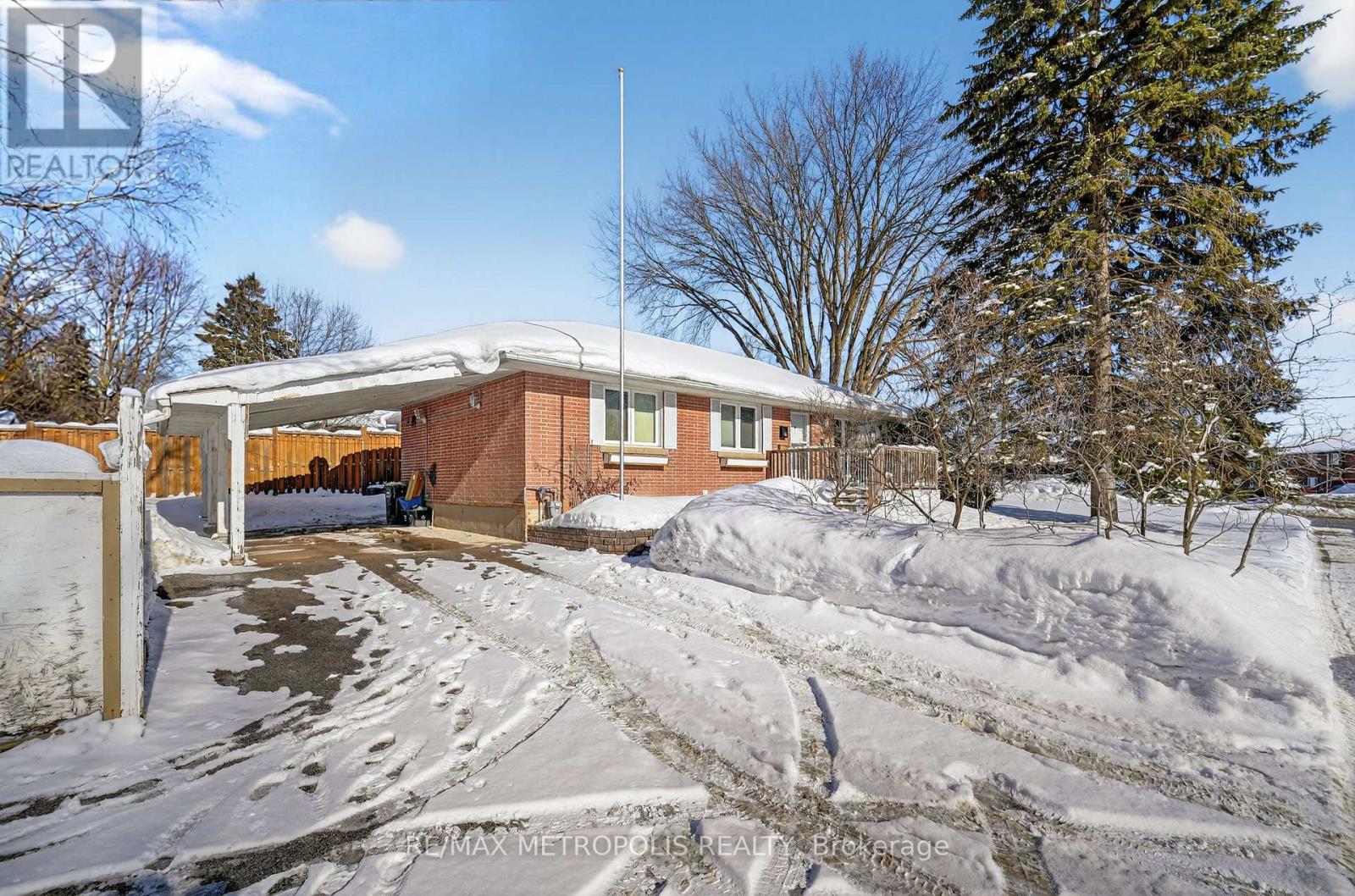 Main - 266 Napier Street, Barrie, Ontario  L4M 1X9 - Photo 7 - S13410648