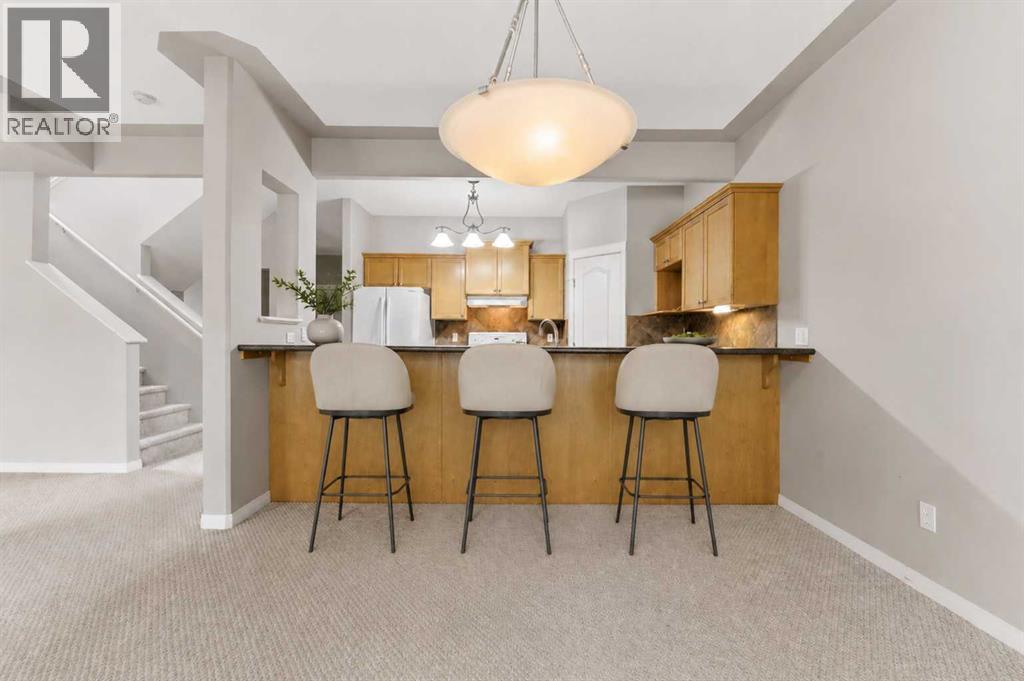 12 Rocky Vista Terrace Nw, Calgary, Alberta  T3G 5G5 - Photo 15 - A2315187