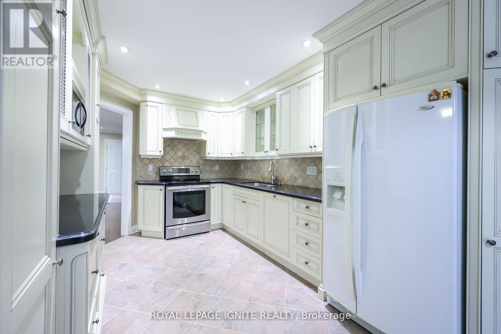 1400 Rimon Street, Mississauga, Ontario  L5V 1T9 - Photo 11 - W13410620