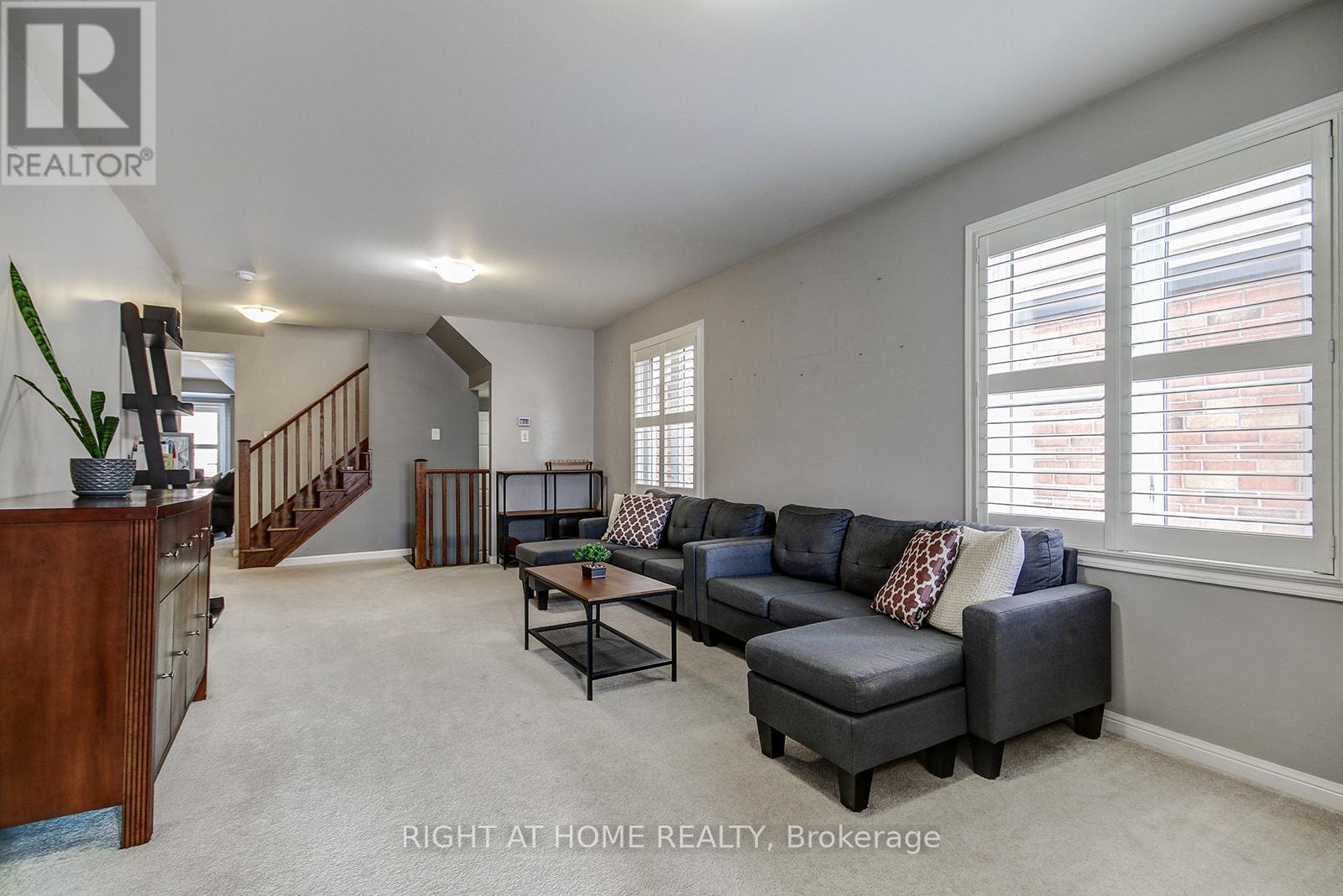 30 Killick Road, Brampton, Ontario  L7A 0Y6 - Photo 4 - W13410662