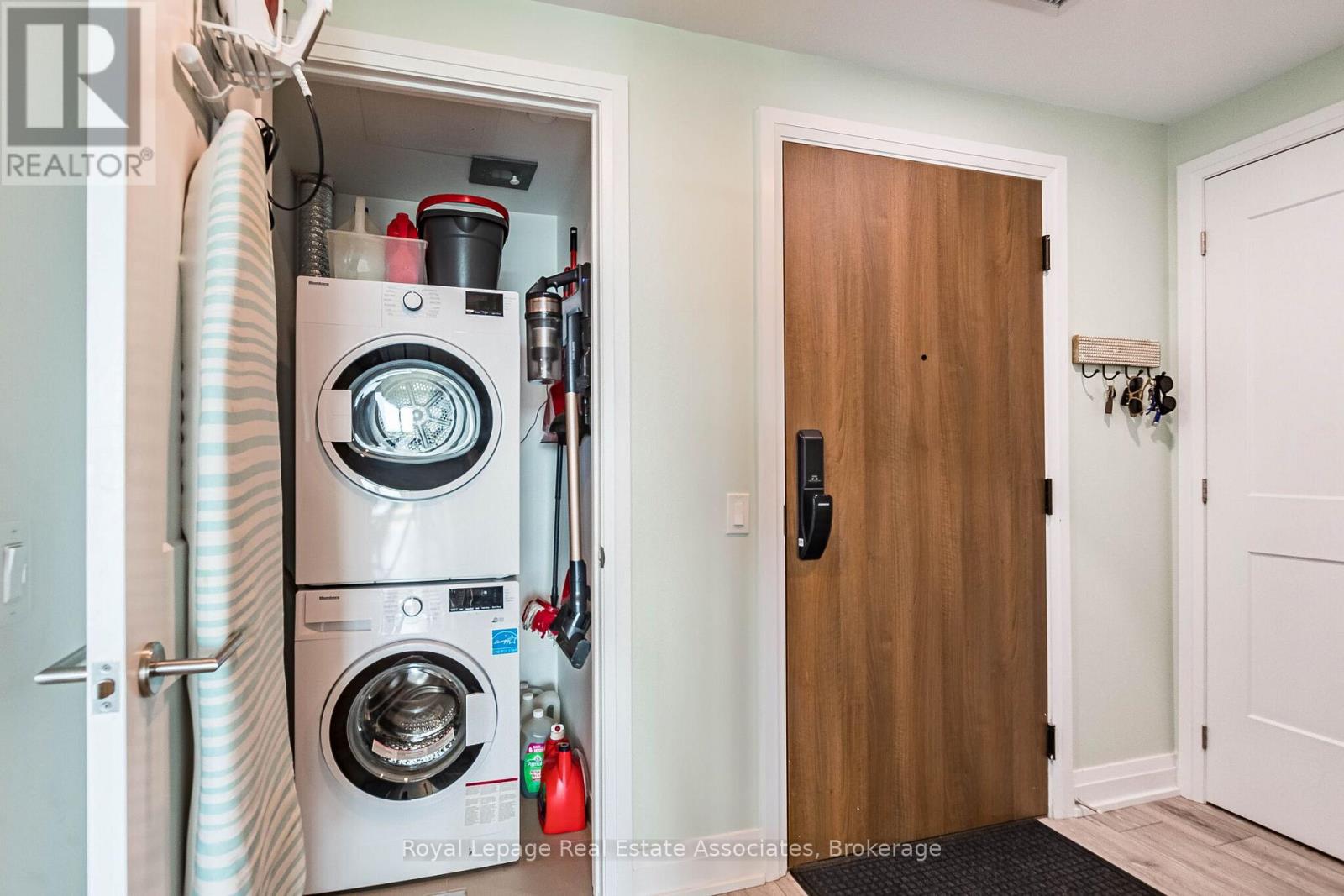 706 - 21 Park Street E, Mississauga, Ontario  L5G 0C2 - Photo 21 - W13410690