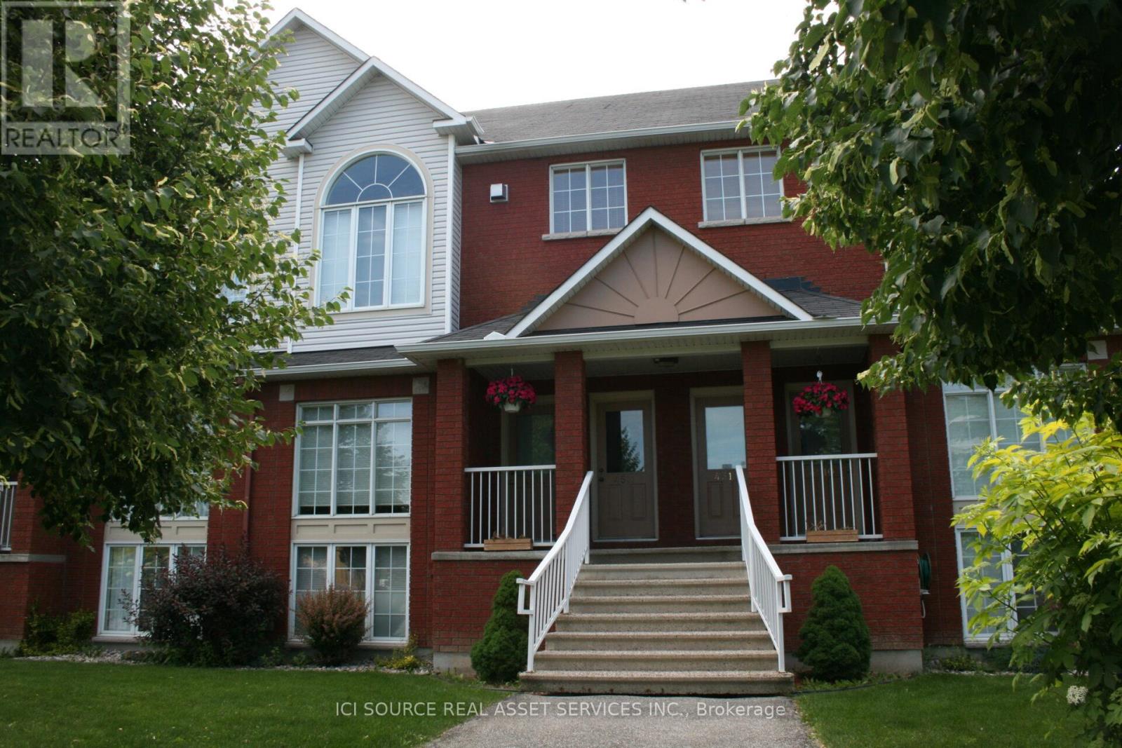 4516 HARPER AVENUE, Ottawa, Ontario