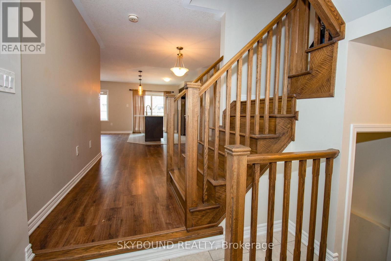 36 - 22 Spring Creek Drive, Hamilton, Ontario  L8M 1V7 - Photo 4 - X13410678