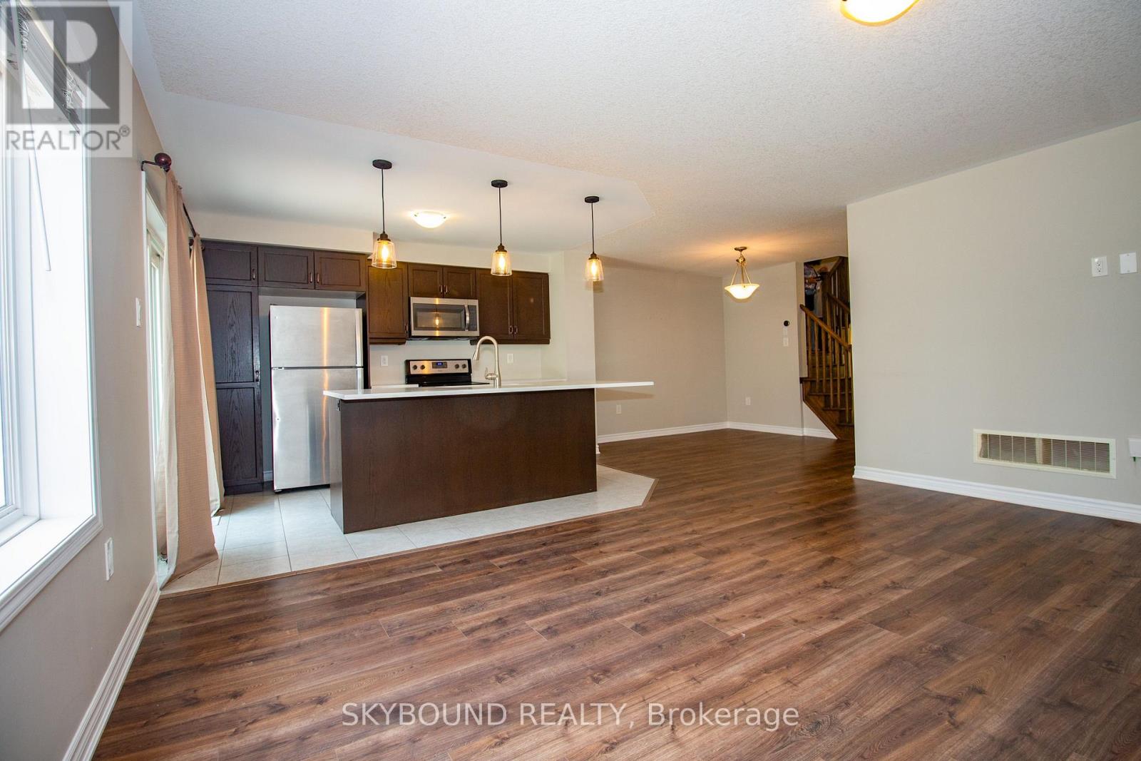 36 - 22 Spring Creek Drive, Hamilton, Ontario  L8M 1V7 - Photo 6 - X13410678