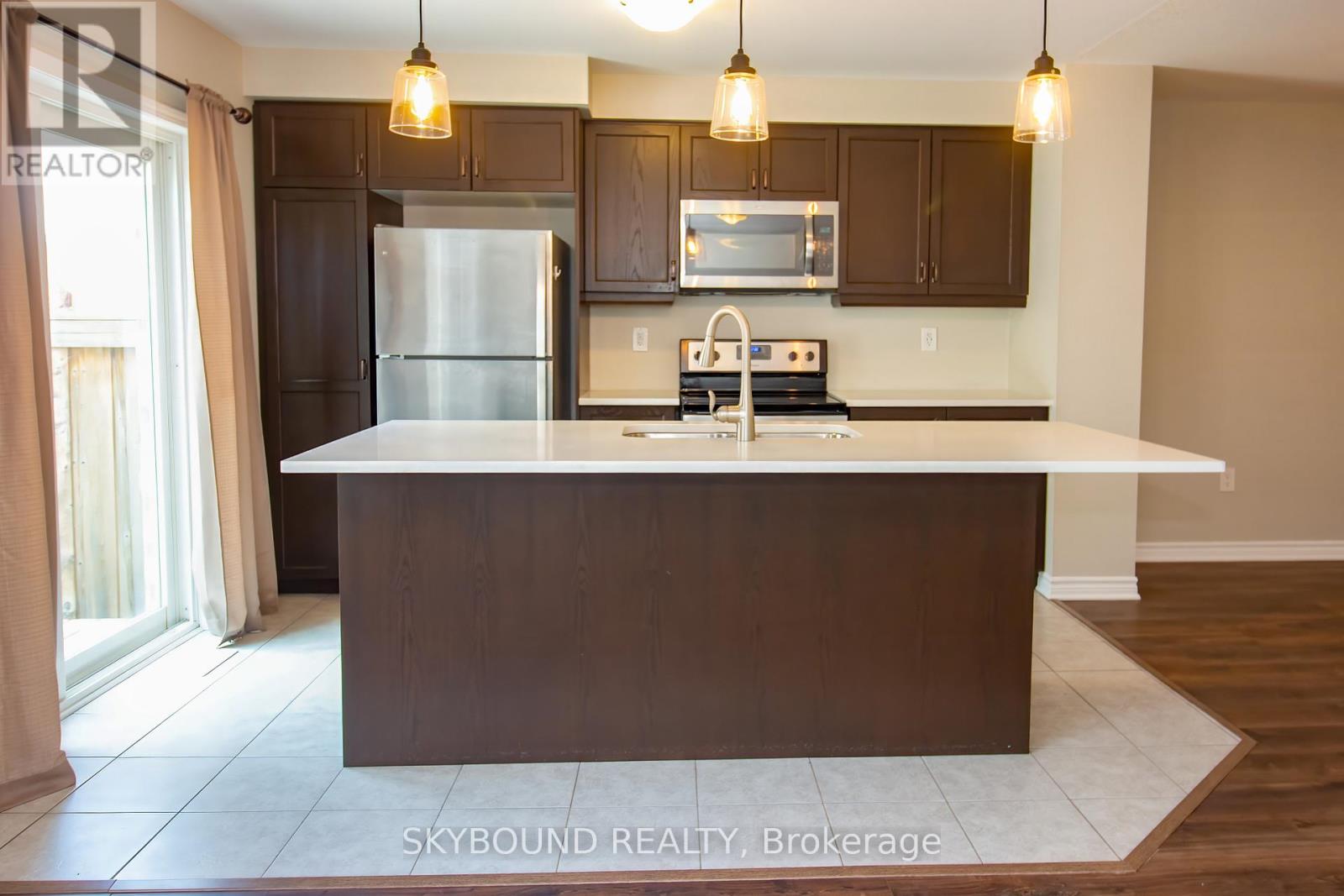 36 - 22 Spring Creek Drive, Hamilton, Ontario  L8M 1V7 - Photo 9 - X13410678