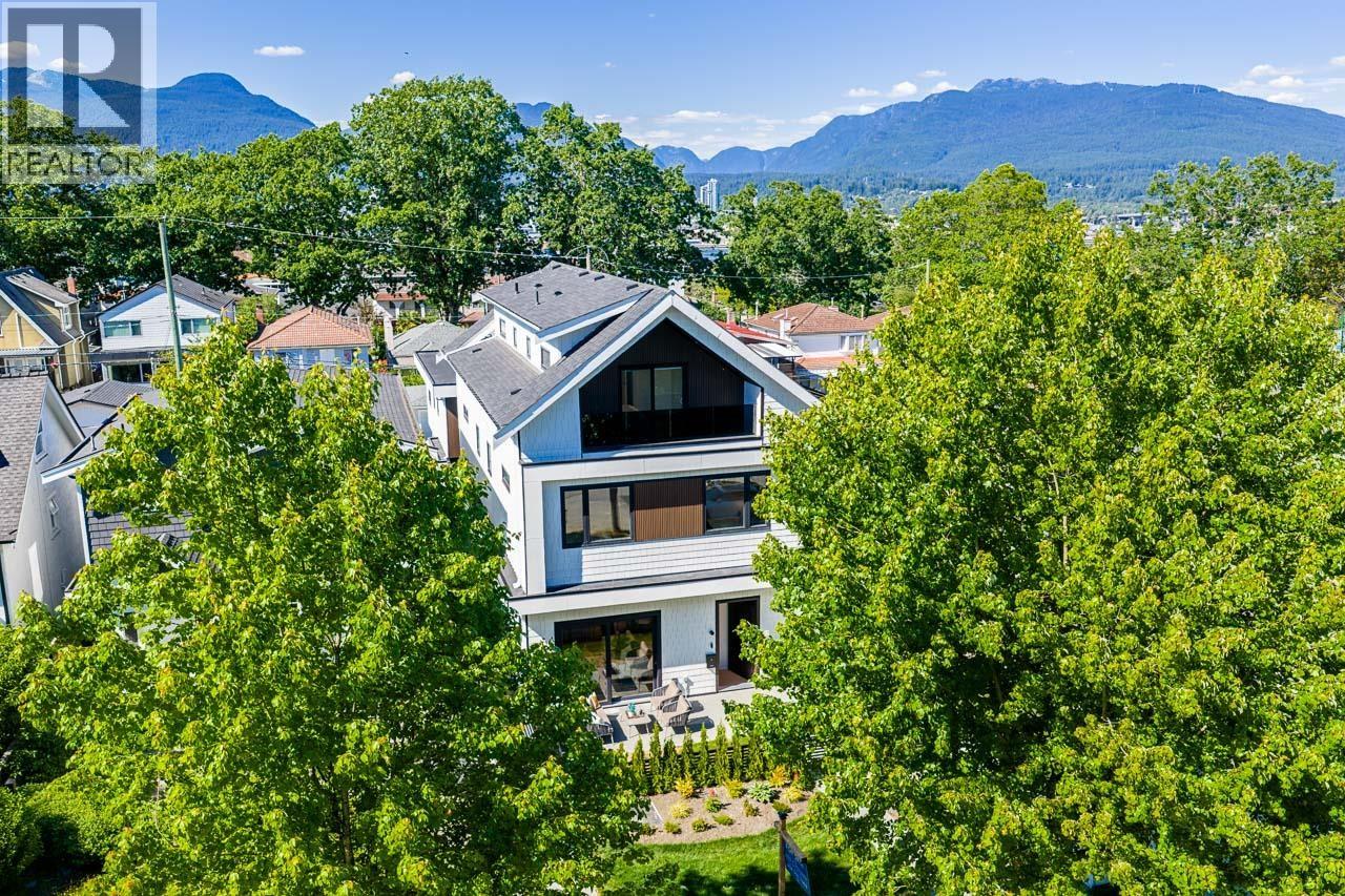 1 2875 Cambridge Street, Vancouver, British Columbia  V5J 3Z1 - Photo 1 - R3132961