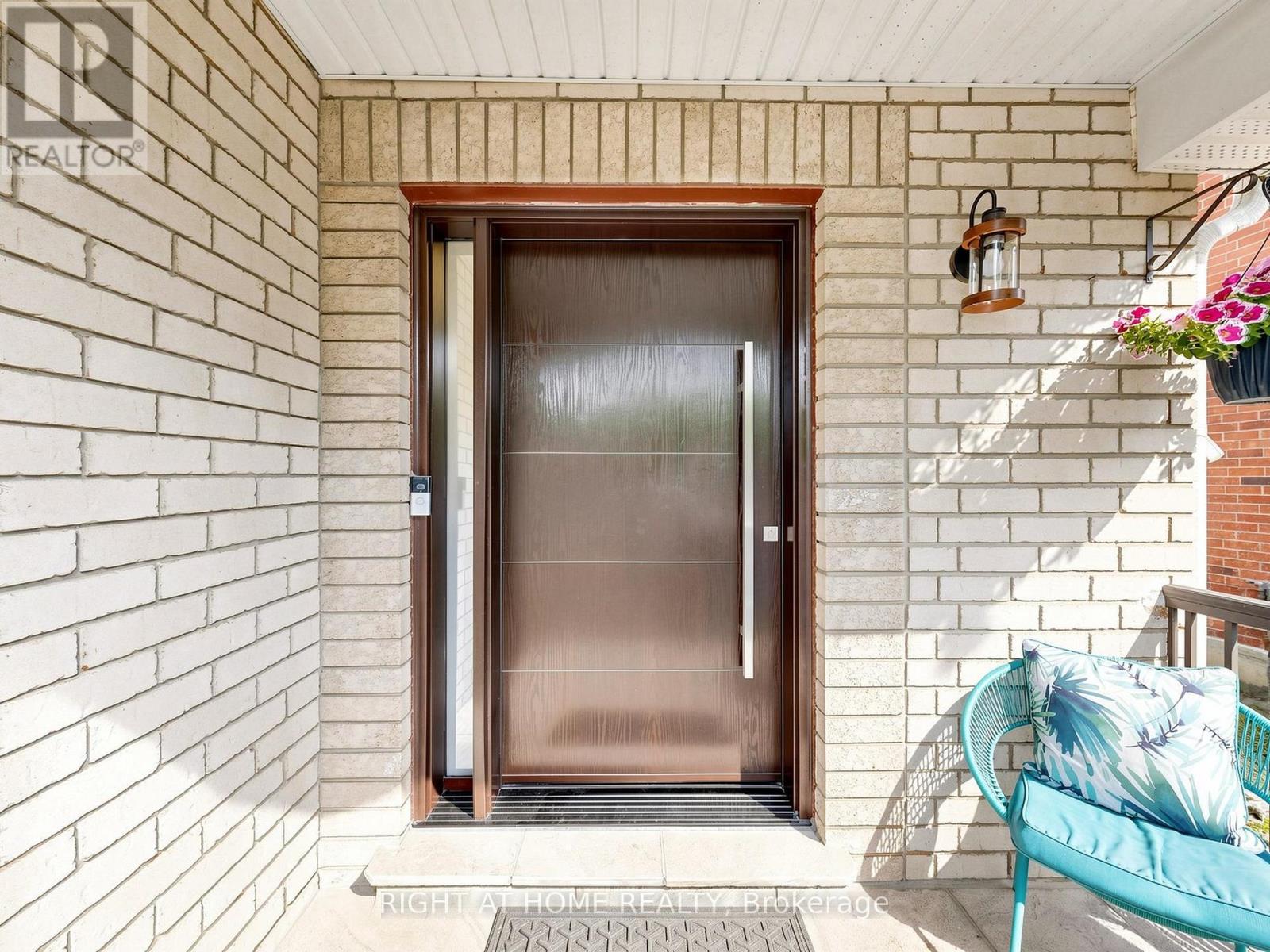 31 National Pine Drive, Vaughan, Ontario  L6A 3M2 - Photo 3 - N13410734