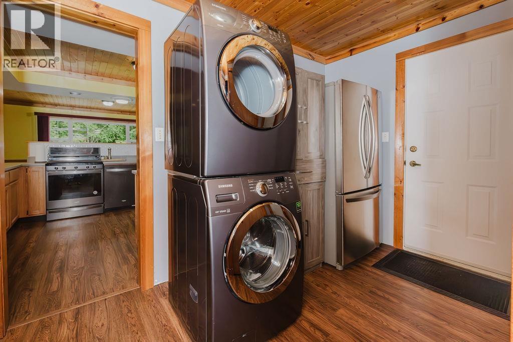 279 Lark Road, Gibsons, British Columbia  V0N 1V4 - Photo 21 - R3132974