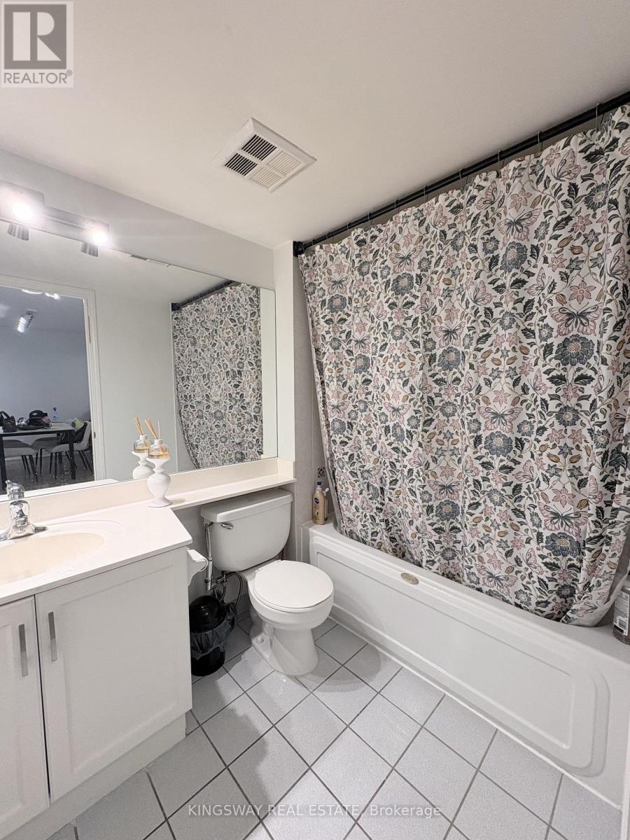 814 - 35 Kingsbridge Garden Circle, Mississauga, Ontario  L5R 3Z5 - Photo 9 - W13410728