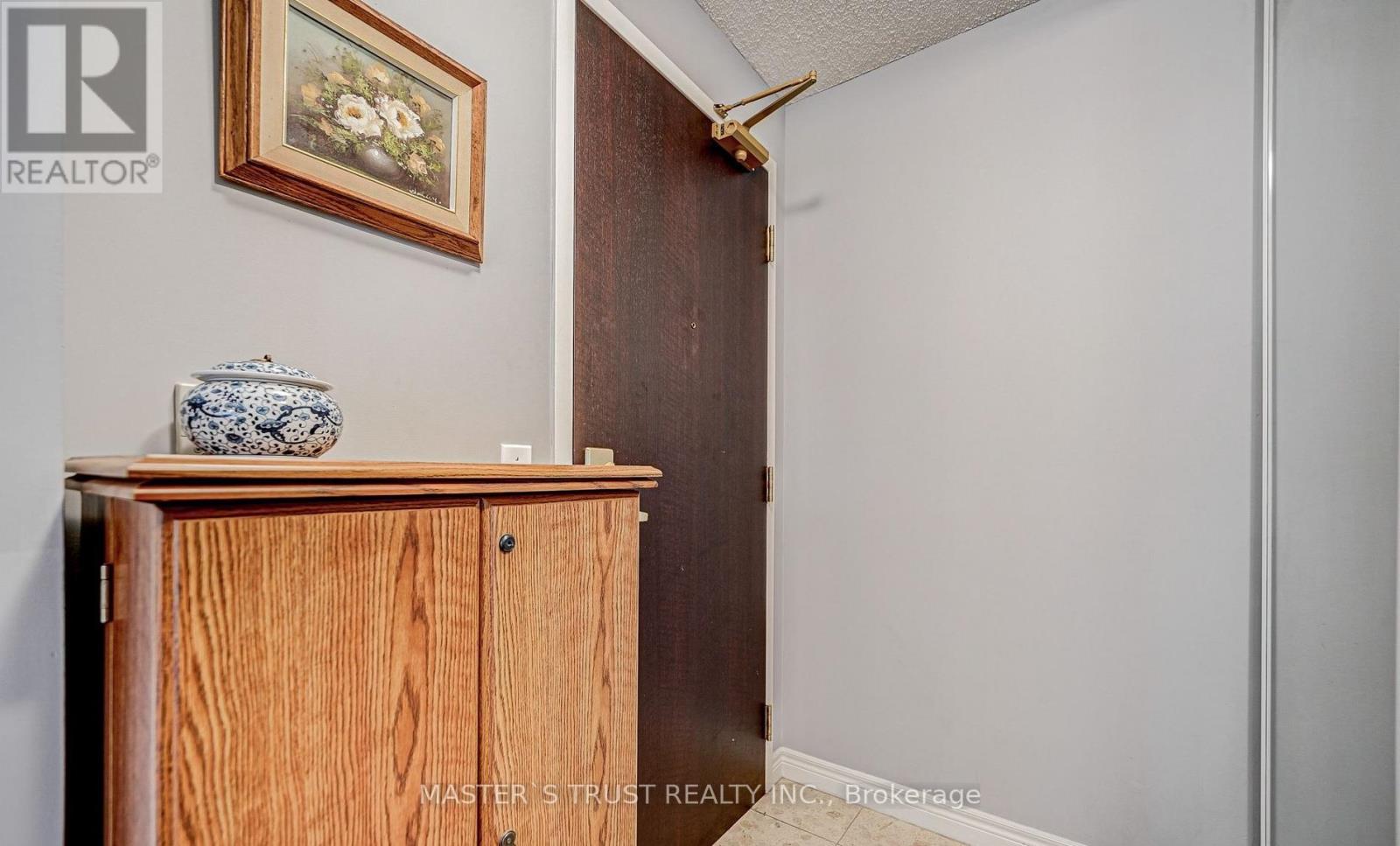 711 - 30 Grand Trunk Crescent, Toronto, Ontario  M5J 3A4 - Photo 3 - C13410802