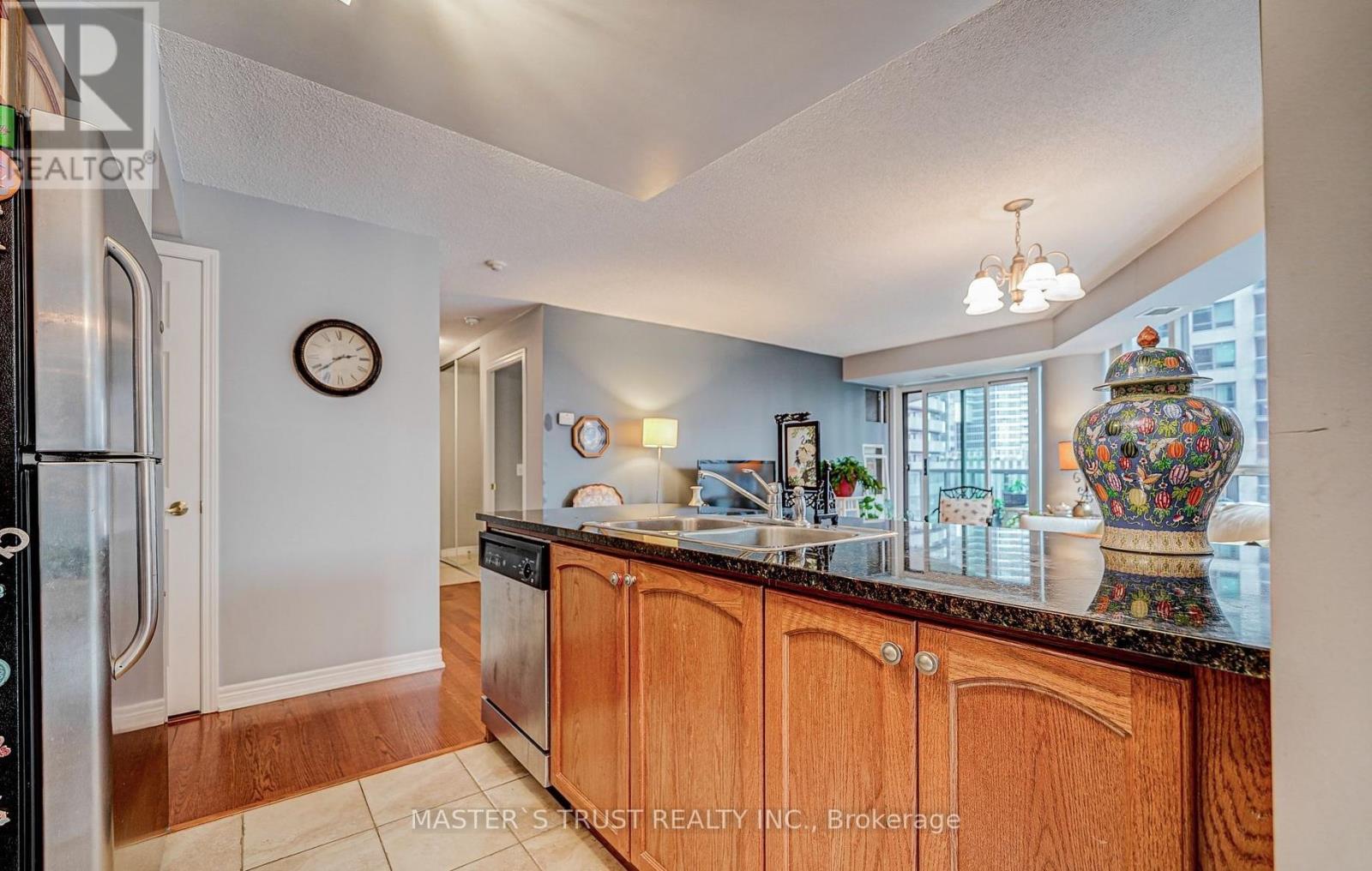 711 - 30 Grand Trunk Crescent, Toronto, Ontario  M5J 3A4 - Photo 8 - C13410802