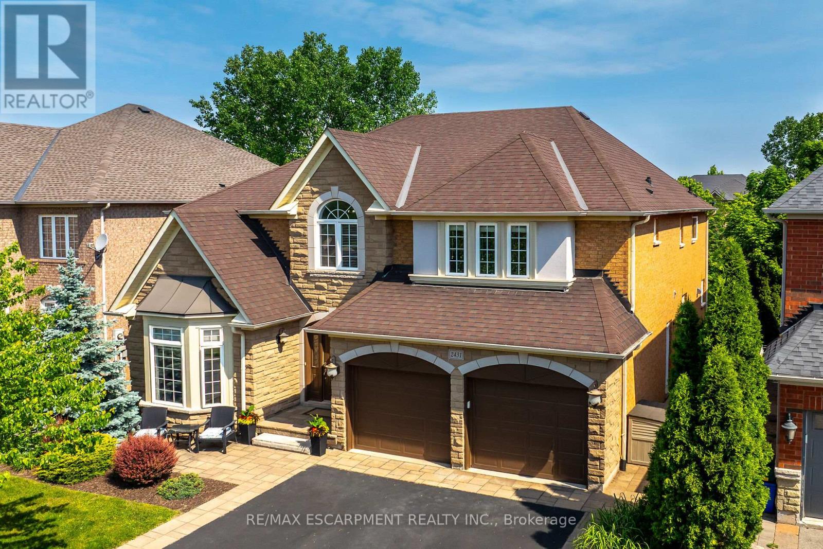 2431 CASTLEBROOK ROAD, Oakville, Ontario