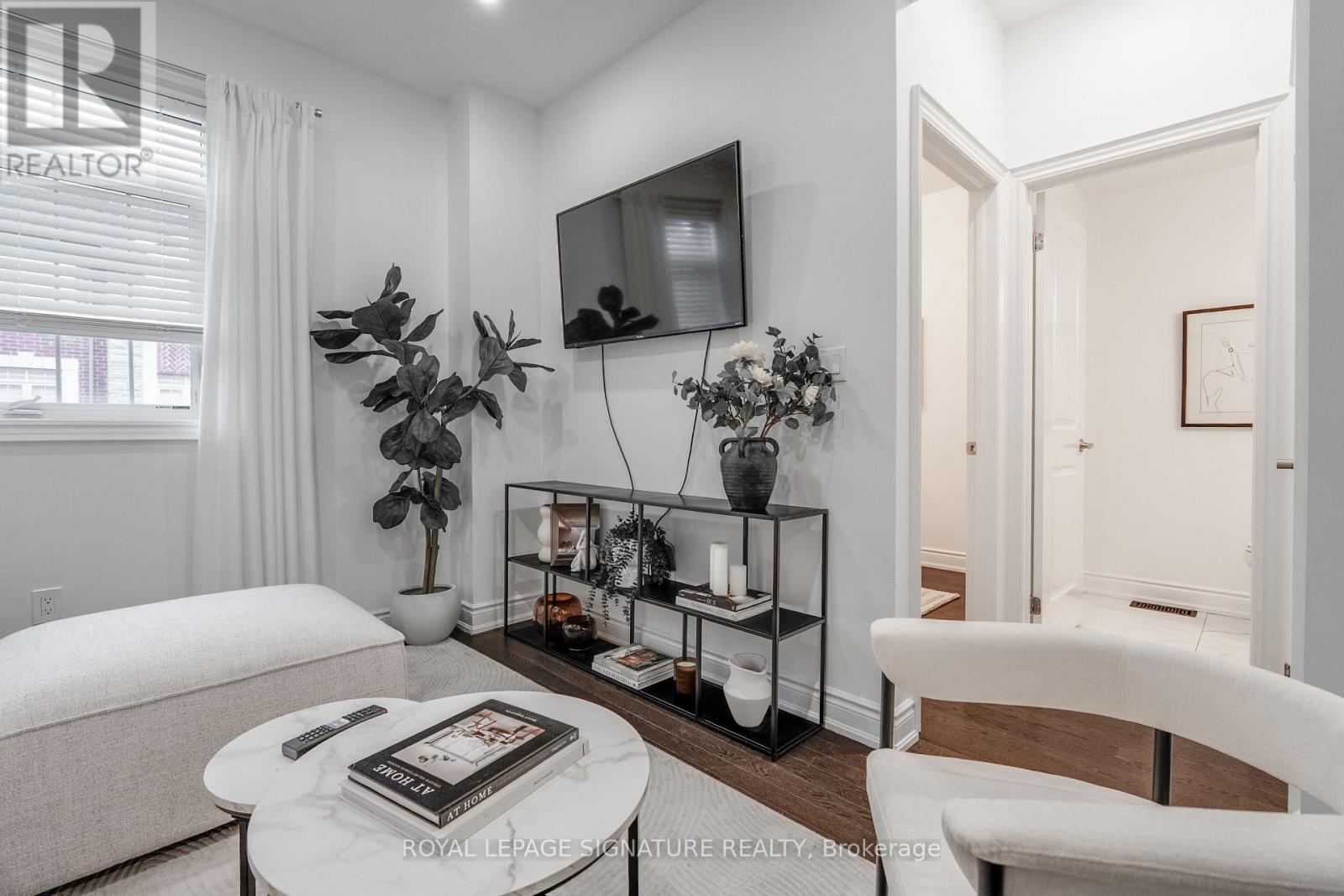 14 Queen Mary Court, Vaughan, Ontario  L4L 0H9 - Photo 9 - N13410762