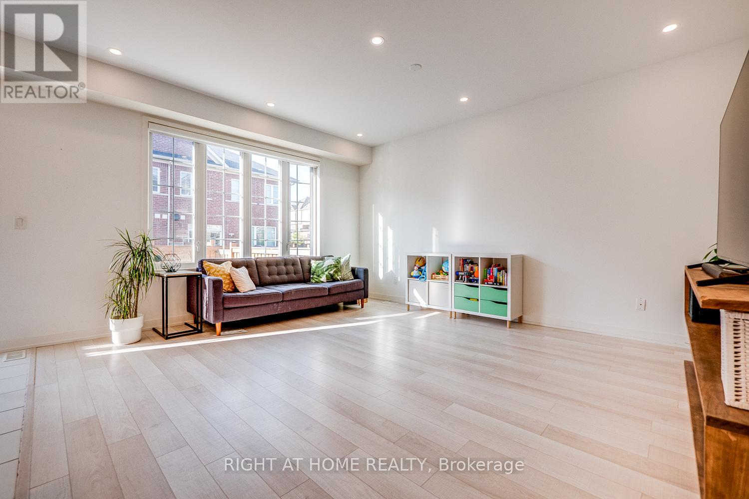 20 Harcourt Street, Vaughan, Ontario  L6A 4Y4 - Photo 10 - N13410808