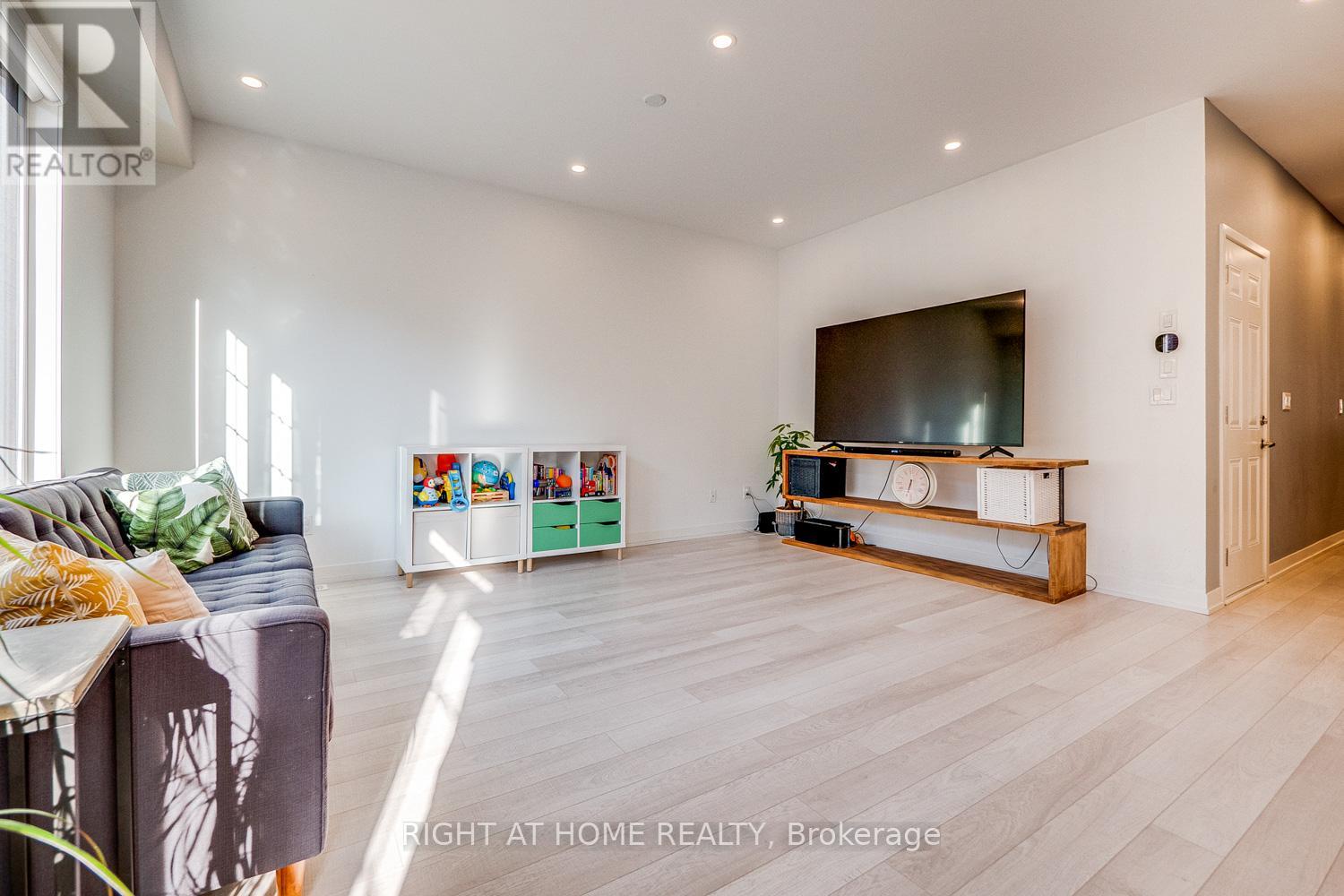 20 Harcourt Street, Vaughan, Ontario  L6A 4Y4 - Photo 11 - N13410808