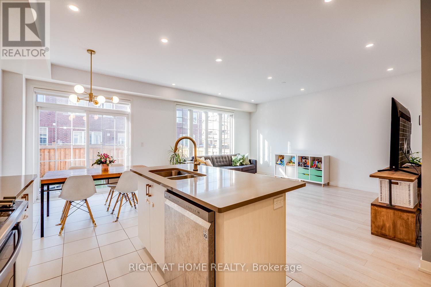 20 Harcourt Street, Vaughan, Ontario  L6A 4Y4 - Photo 20 - N13410808